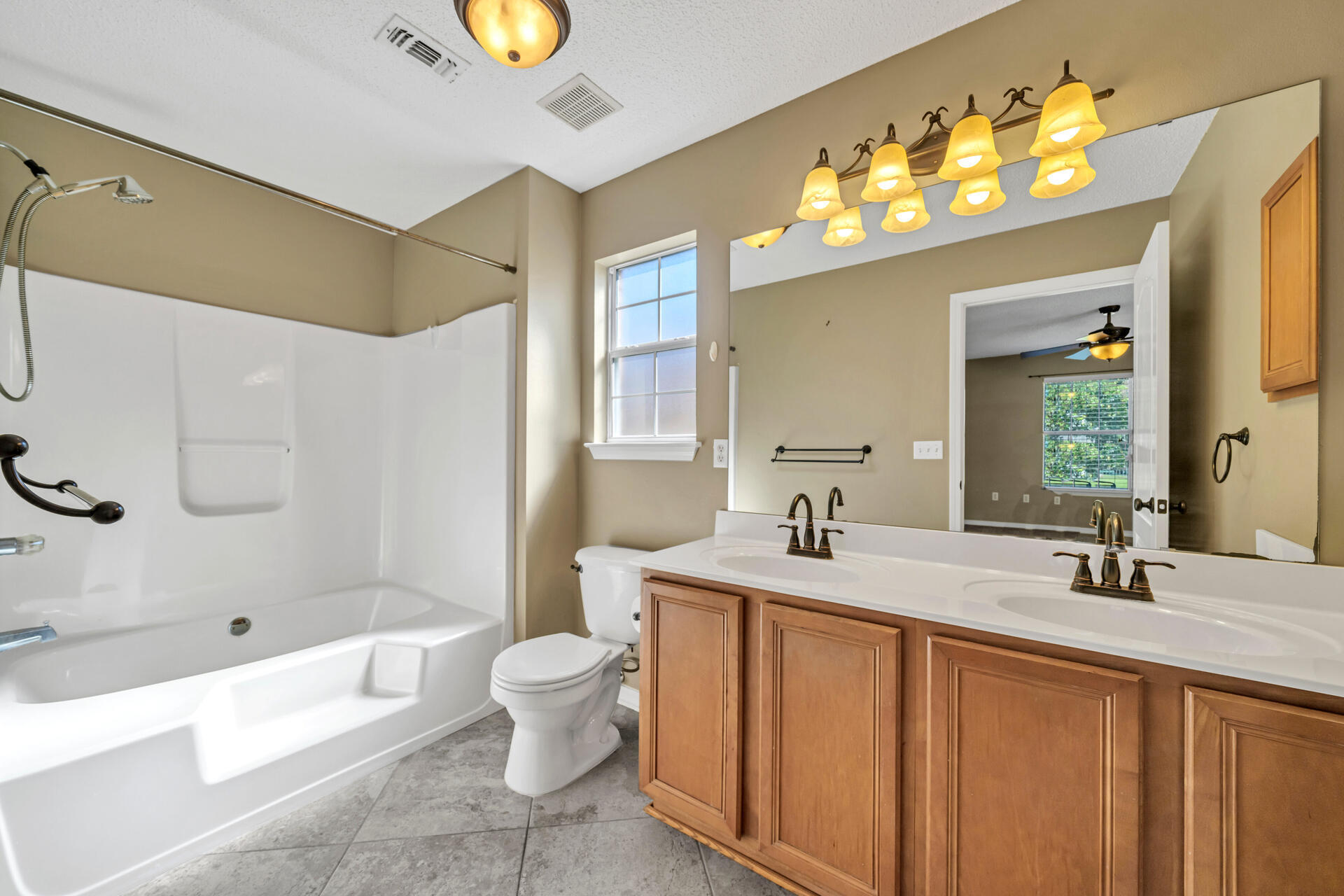 EMERALD LAKES PH 3 - Residential