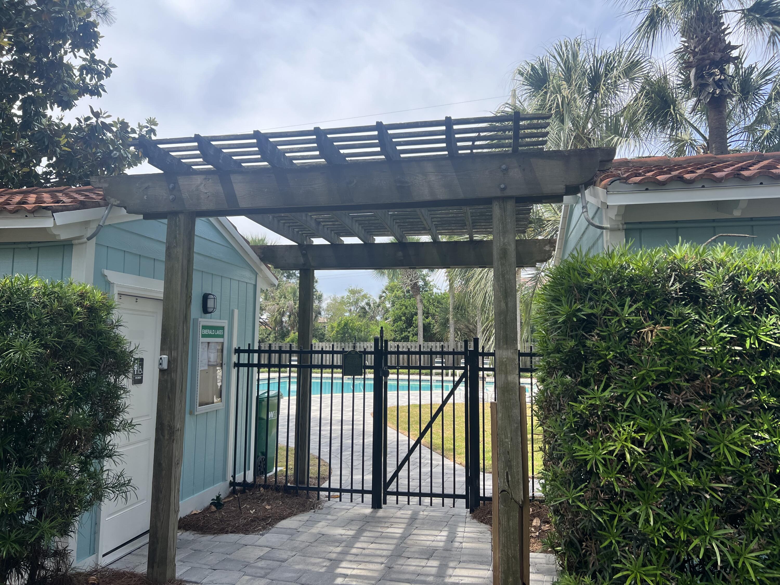 EMERALD LAKES PH 3 - Residential