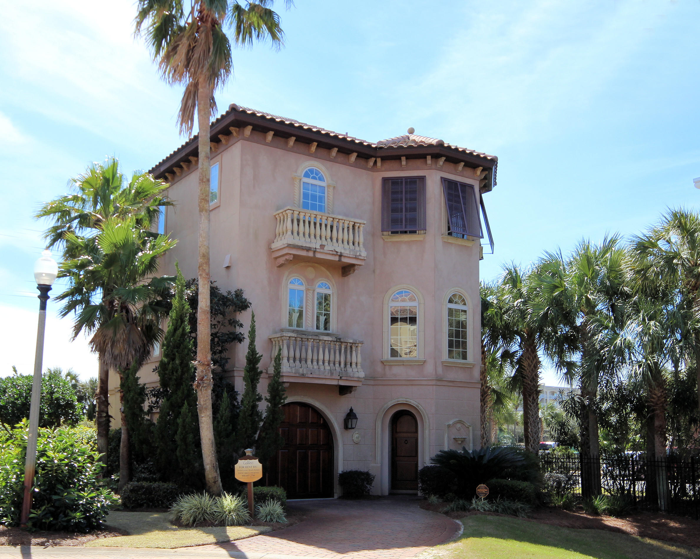 SAINT TROPEZ - Residential