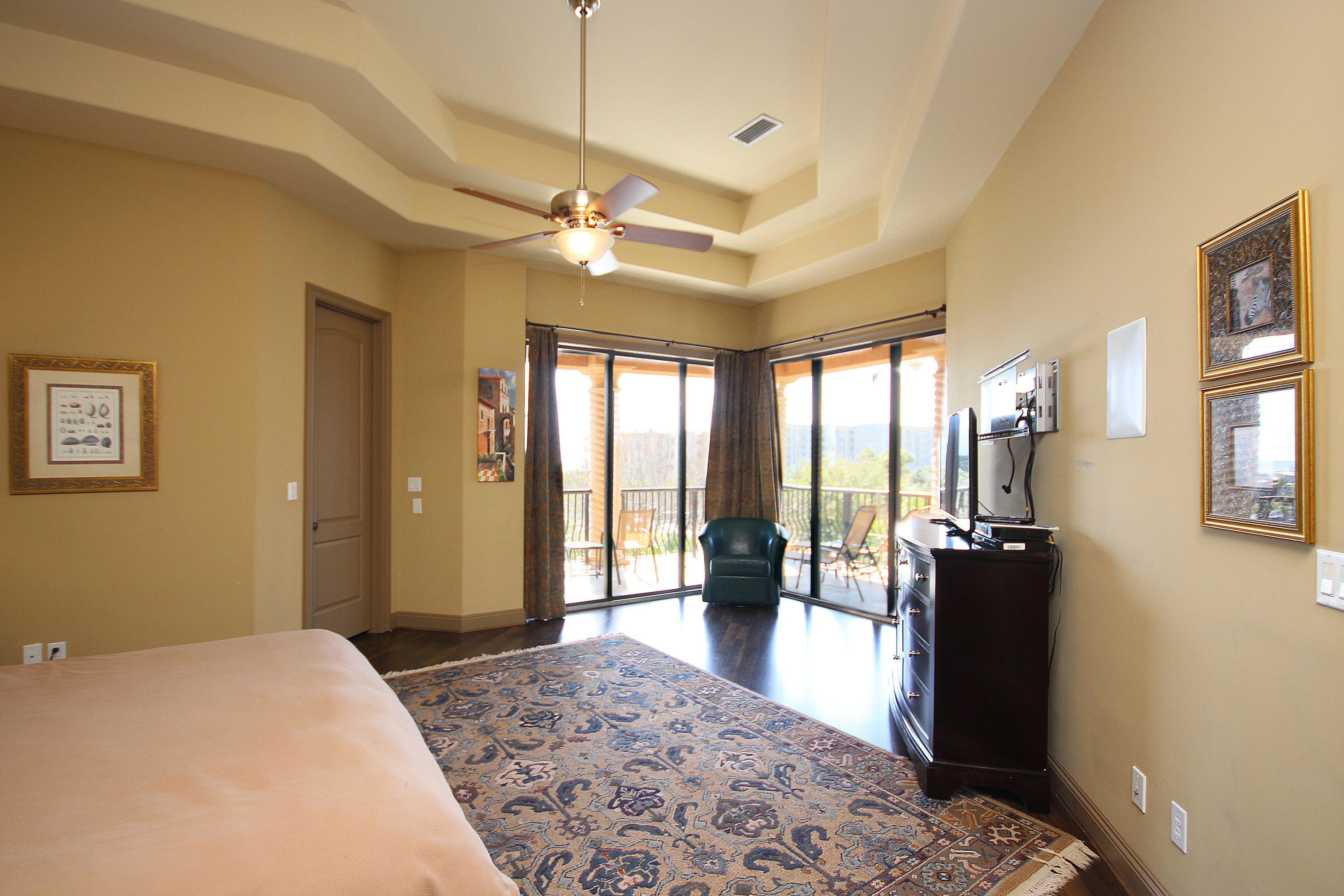 SAINT TROPEZ - Residential