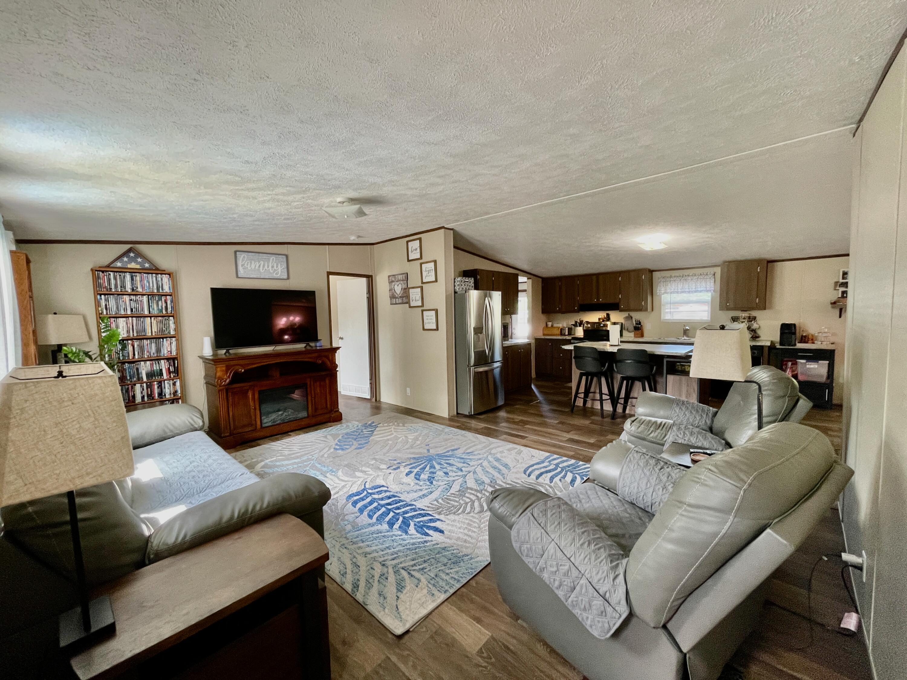 GOLDEN ACRES ESTATES - Residential