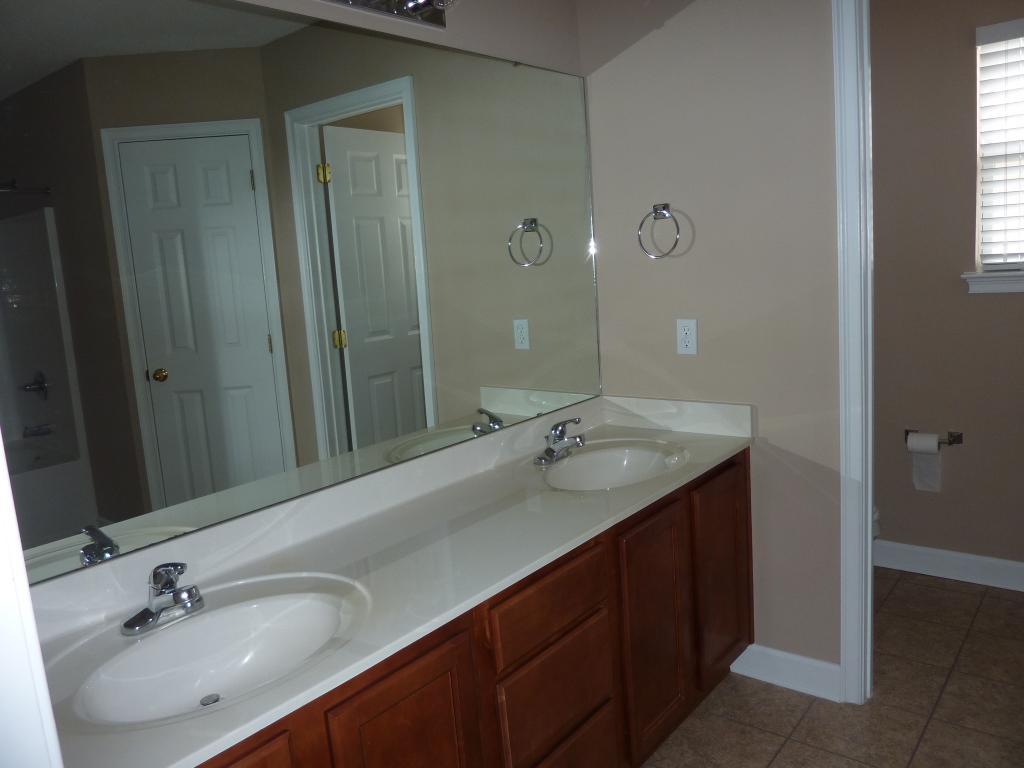 SUMMERWOOD - Residential Lease