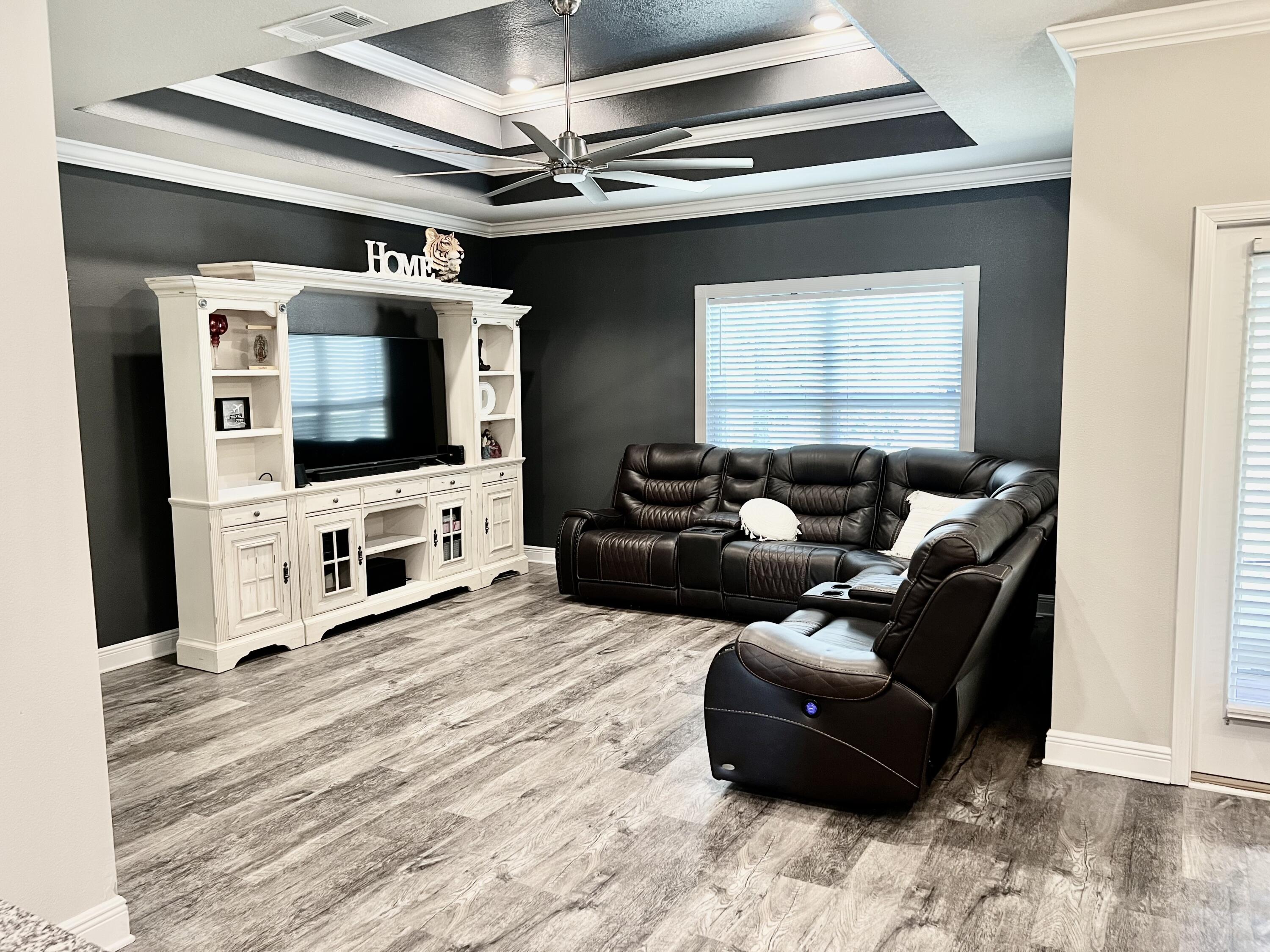 STONEGATE - Residential