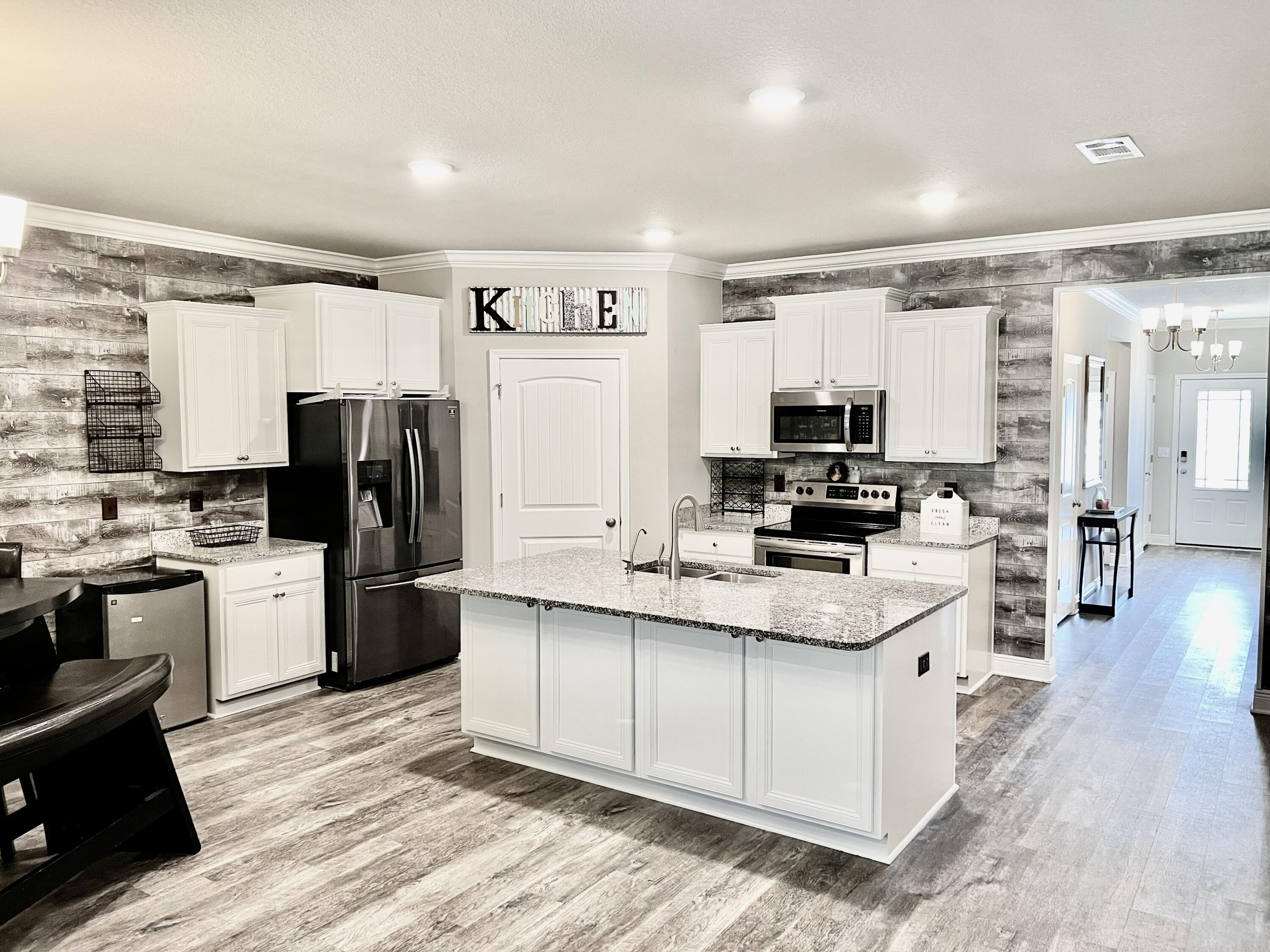 STONEGATE - Residential