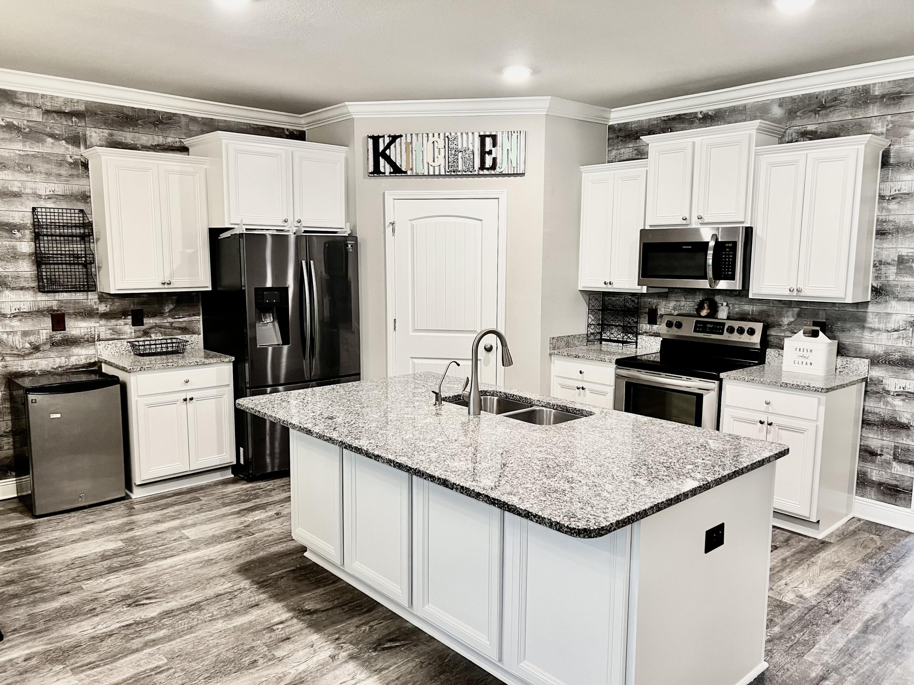 STONEGATE - Residential