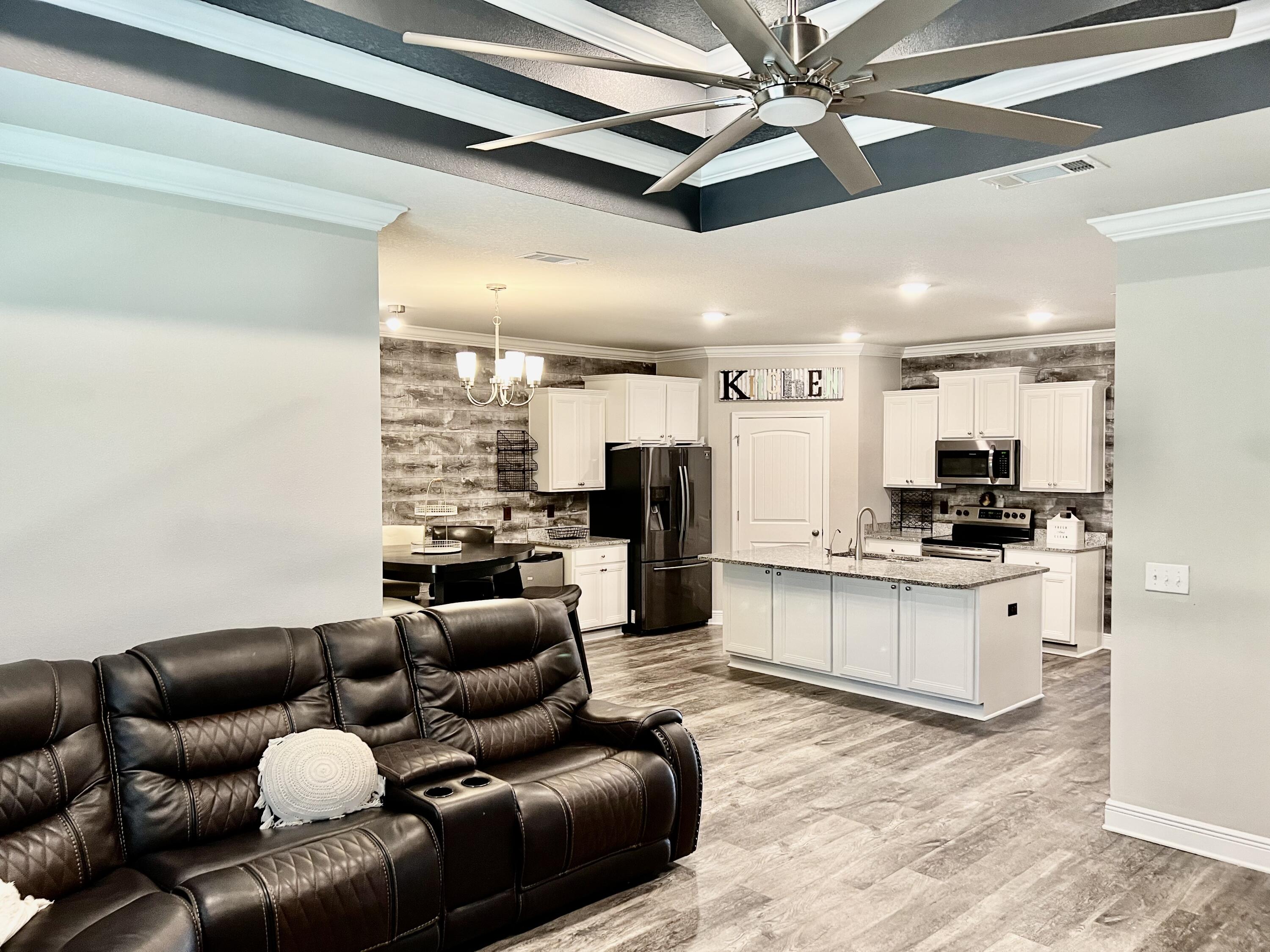 STONEGATE - Residential