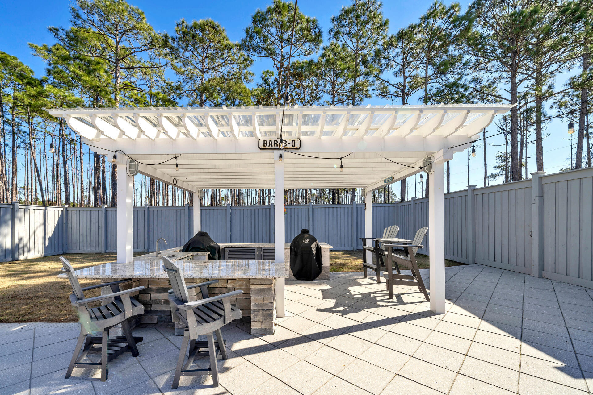 THOMPSON PLANTATION - Residential
