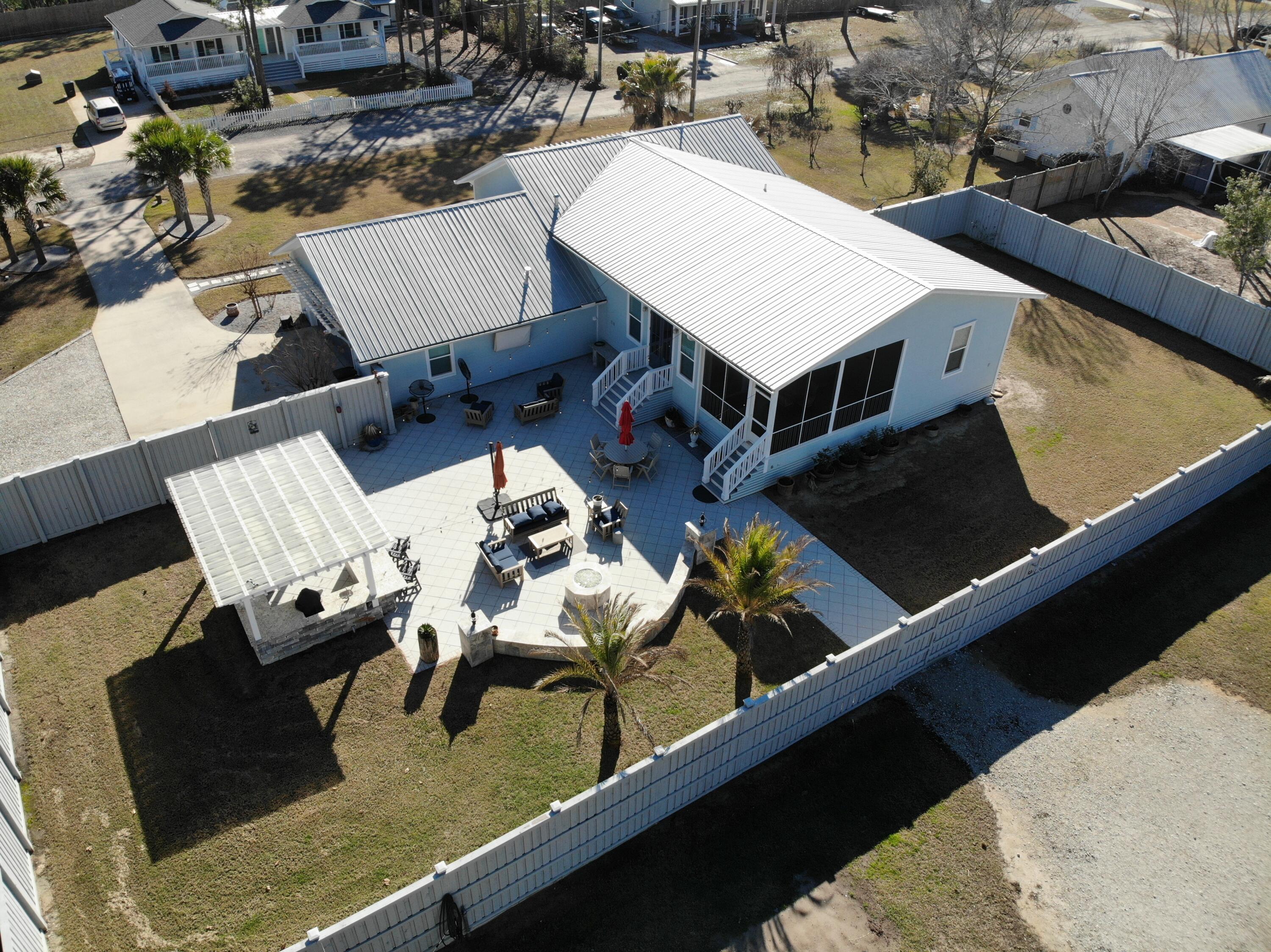 THOMPSON PLANTATION - Residential