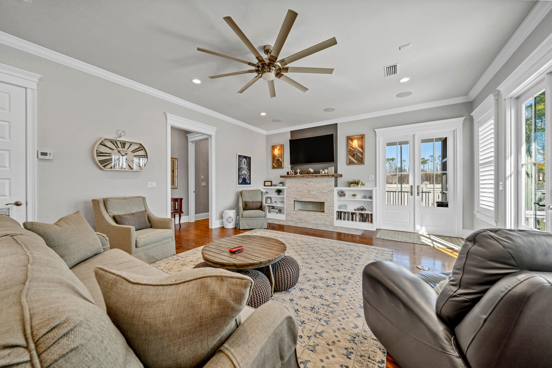 THOMPSON PLANTATION - Residential
