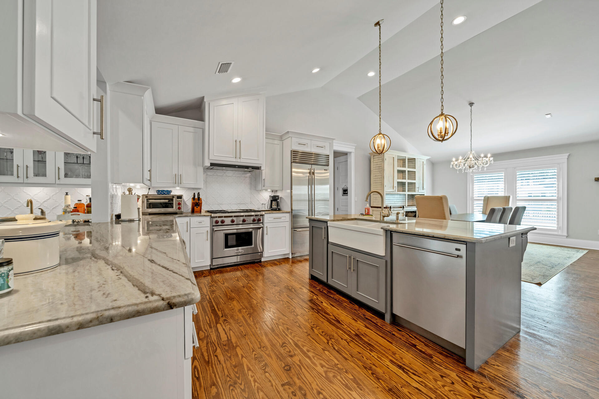 THOMPSON PLANTATION - Residential