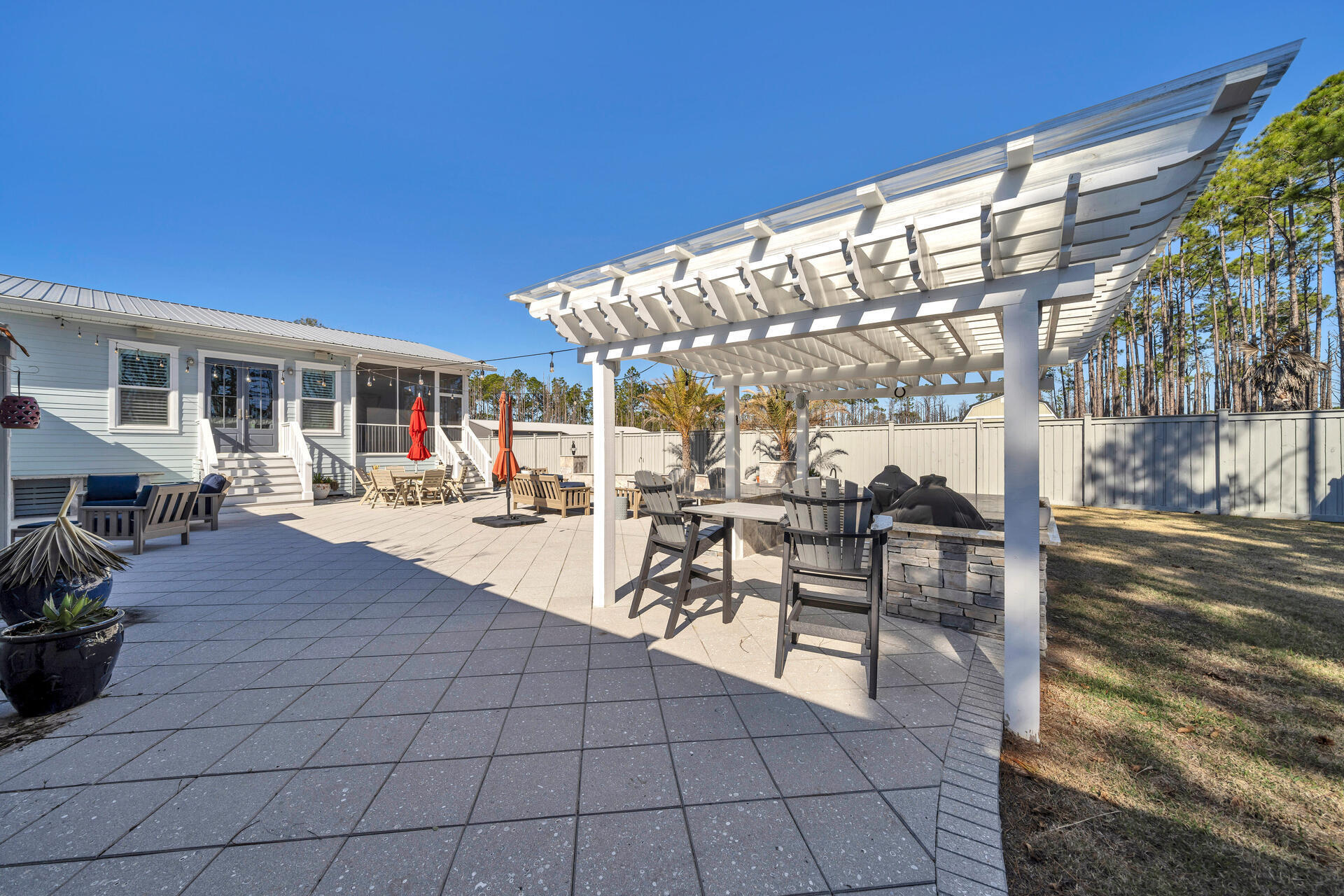 THOMPSON PLANTATION - Residential