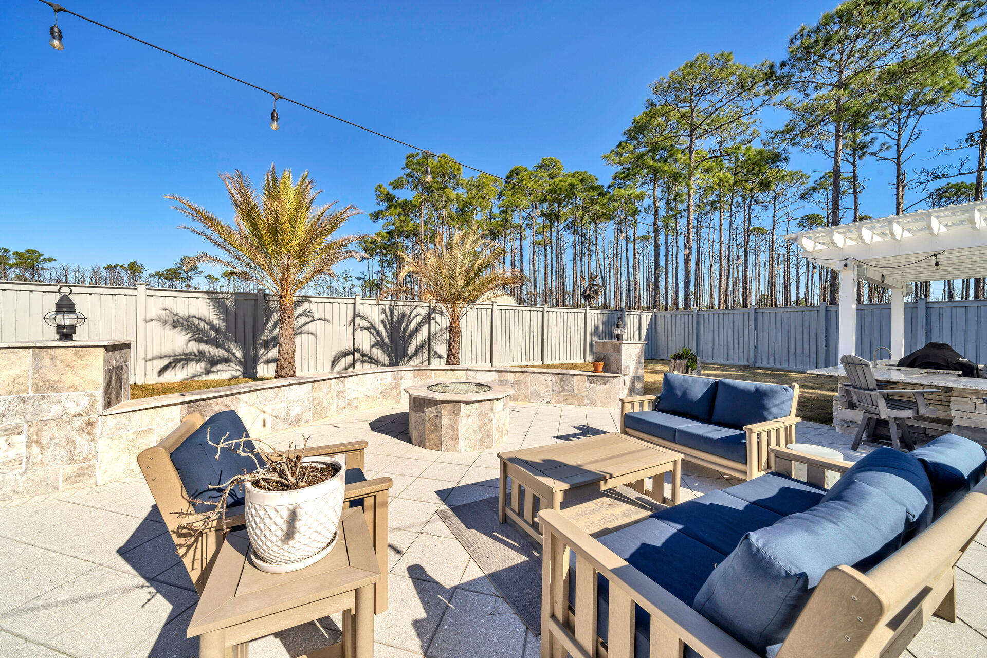 THOMPSON PLANTATION - Residential
