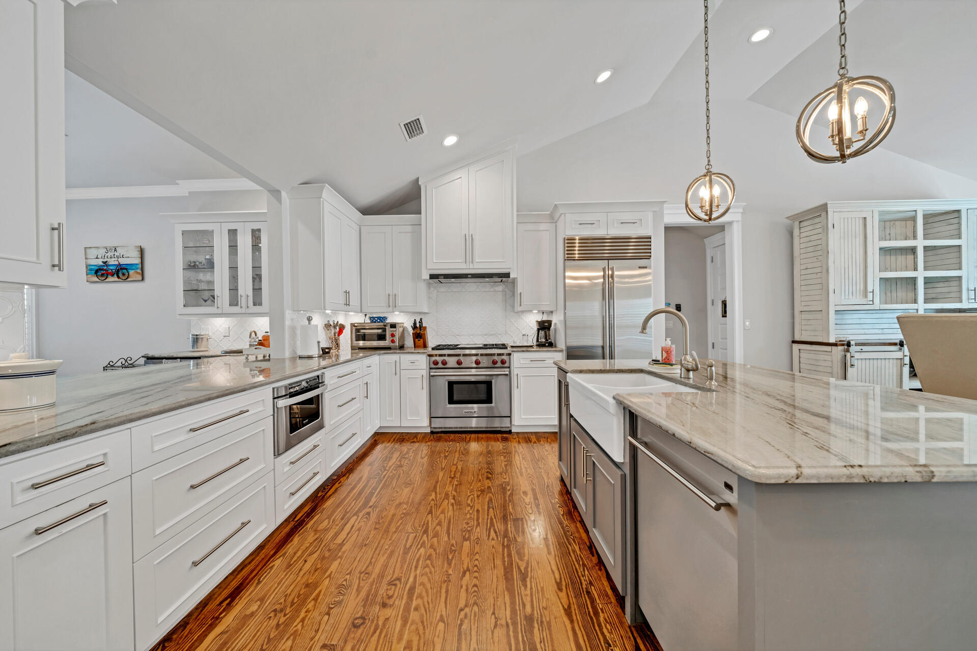 THOMPSON PLANTATION - Residential