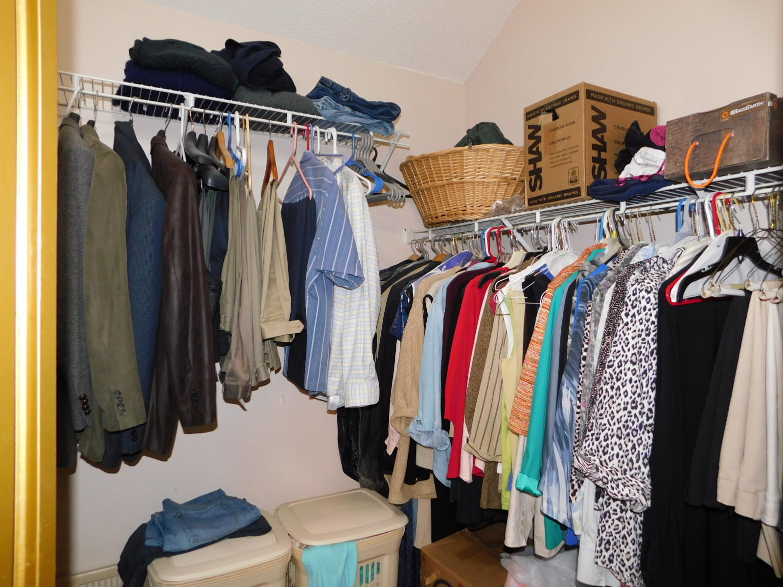 FOX DEN VILLAGES - Residential