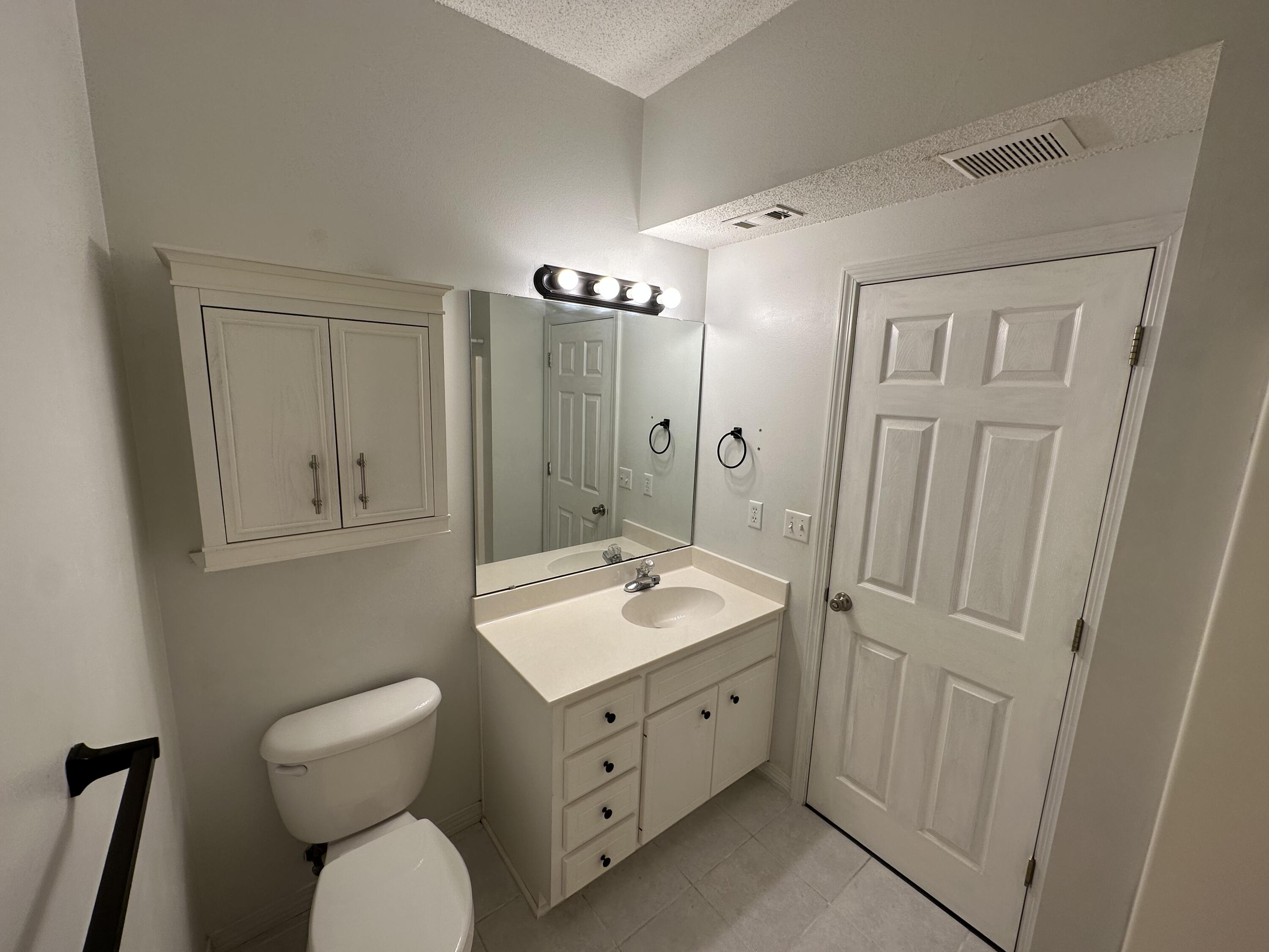 THE OAKS AT NICEVILLE - Residential Lease