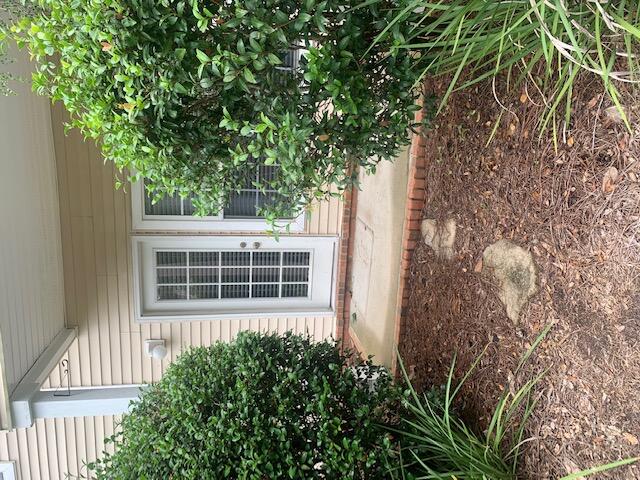 THE OAKS AT NICEVILLE - Residential Lease