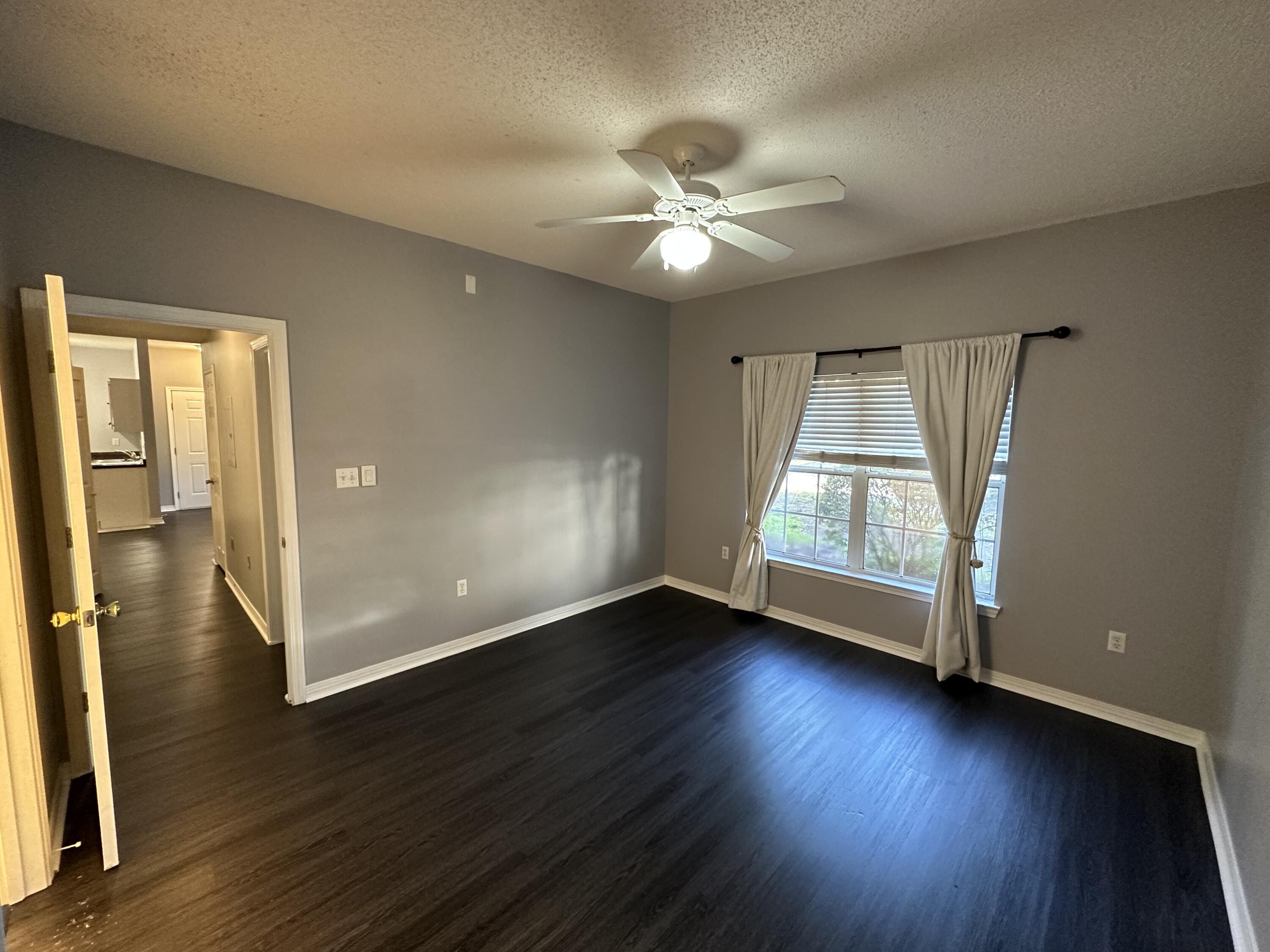 THE OAKS AT NICEVILLE - Residential Lease