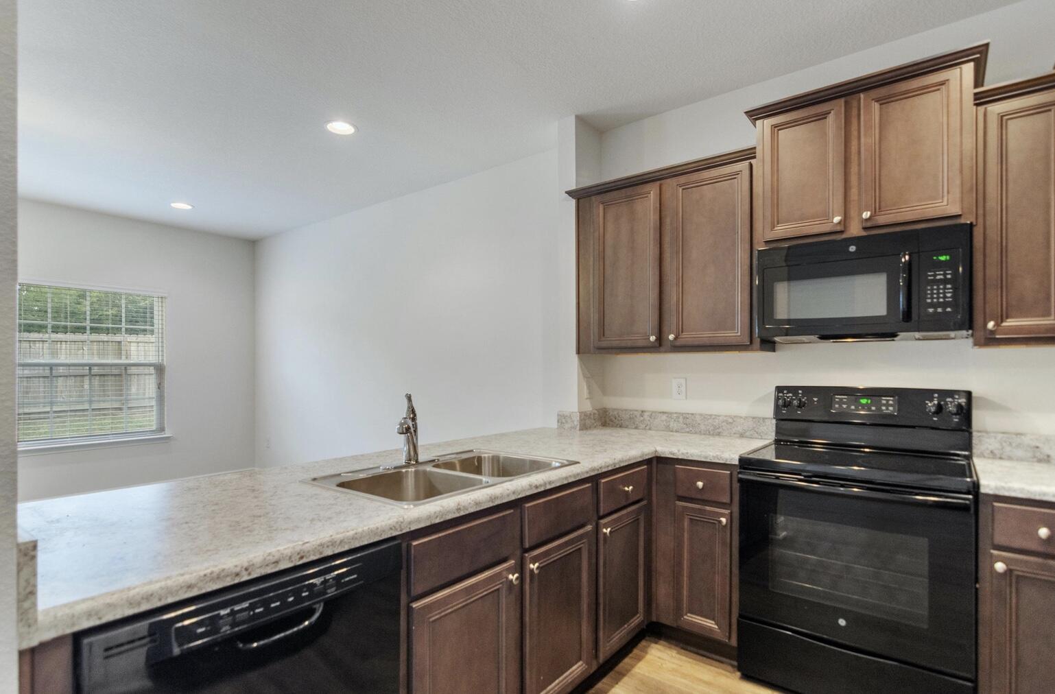 IRON HORSE T/H - Residential