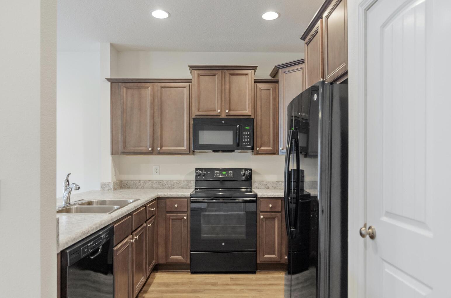 IRON HORSE T/H - Residential