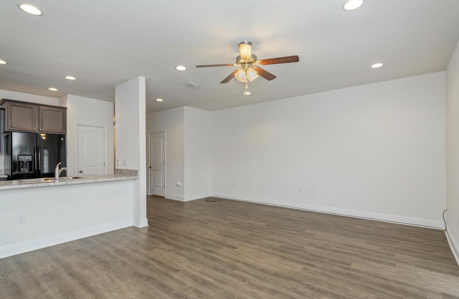 IRON HORSE T/H - Residential