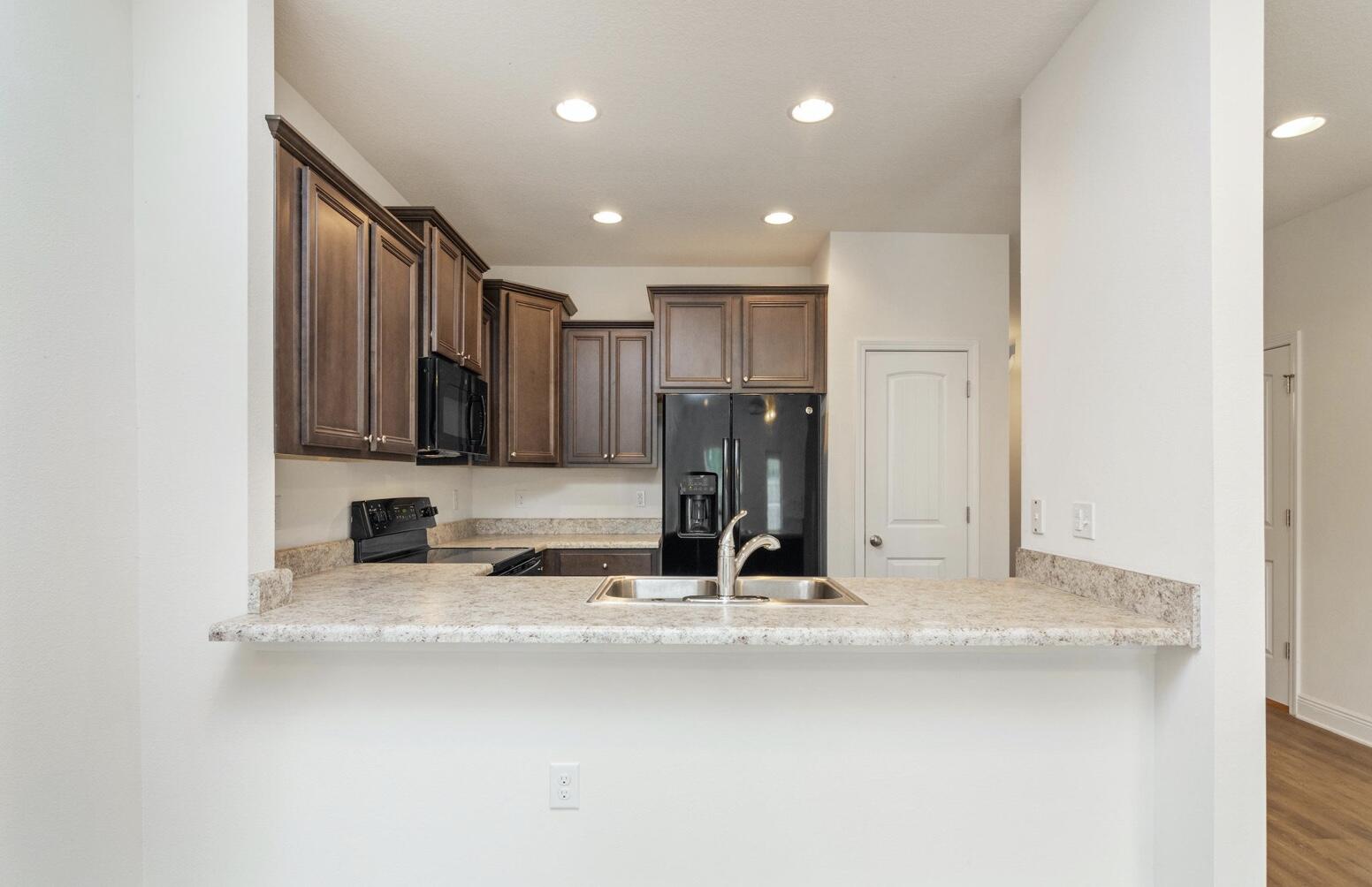 IRON HORSE T/H - Residential