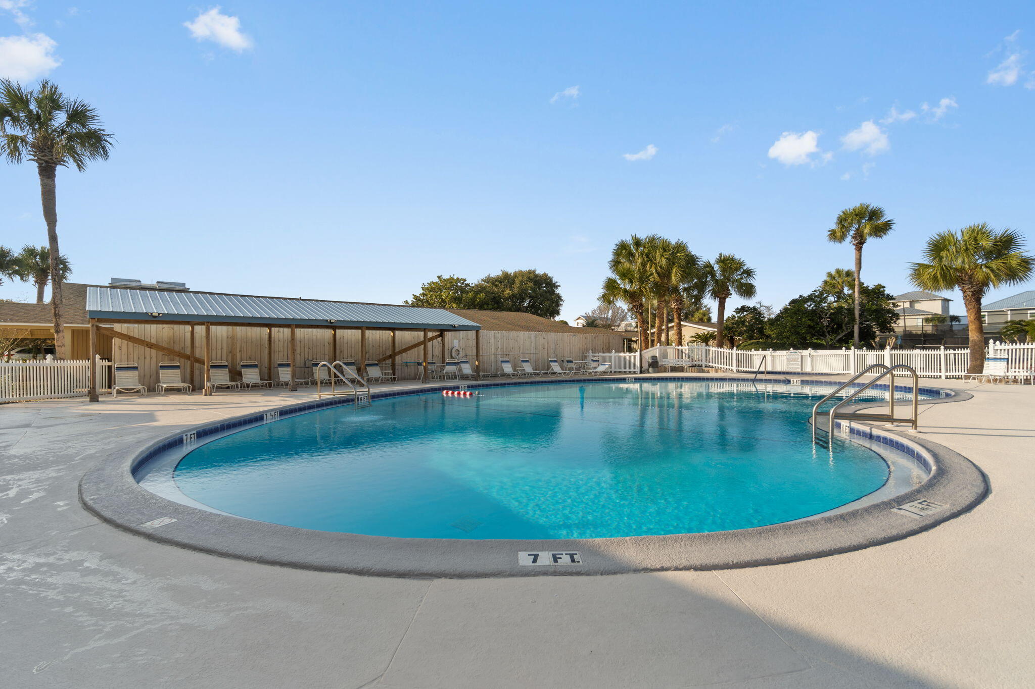 SEASCAPE CONDO GARDEN VILLA - Residential