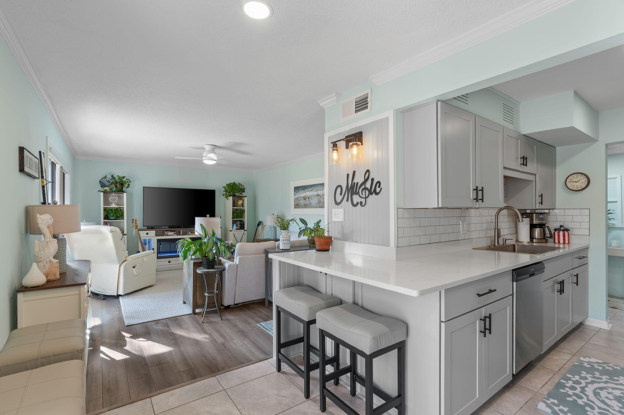 SEASCAPE CONDO GARDEN VILLA - Residential