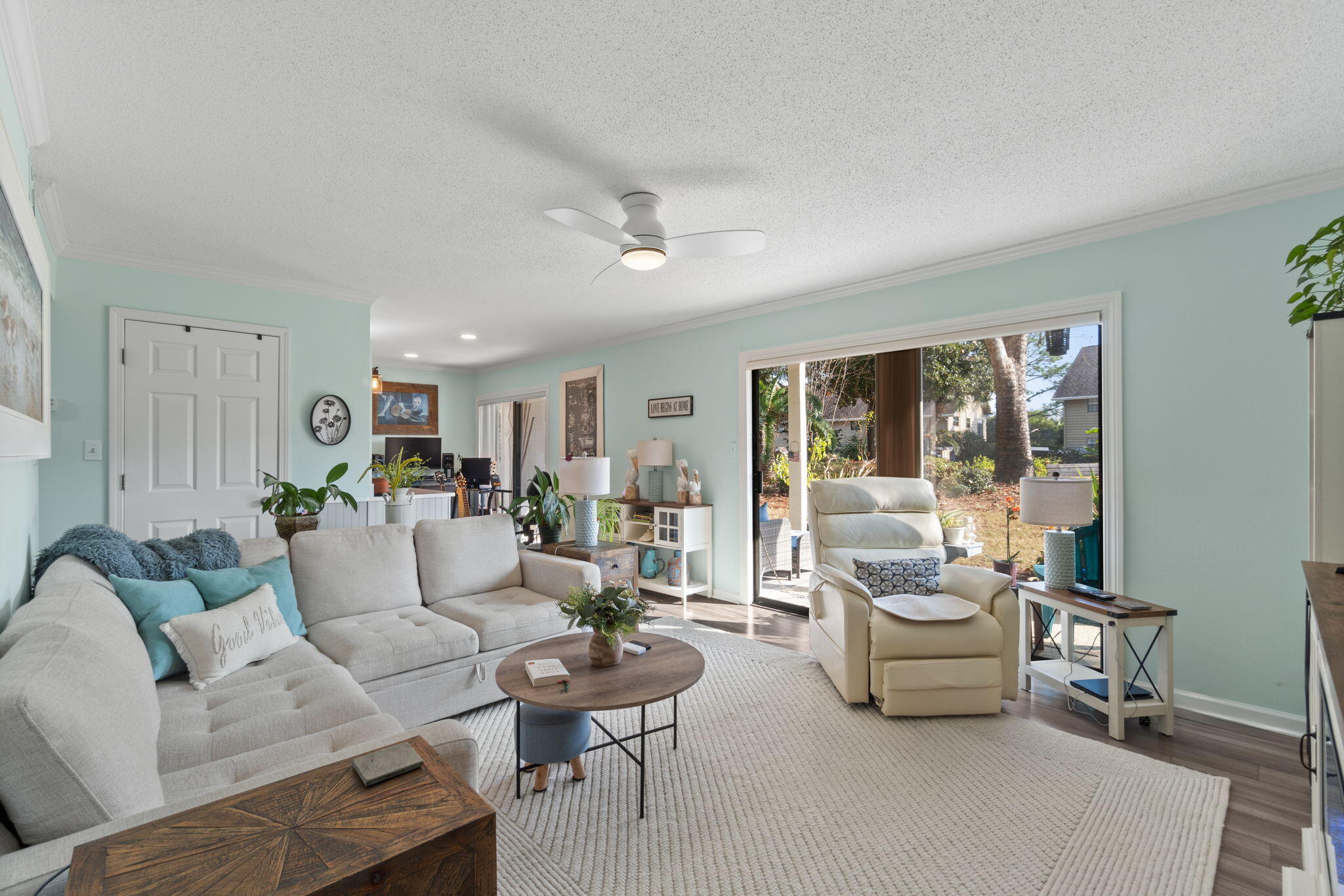 SEASCAPE CONDO GARDEN VILLA - Residential