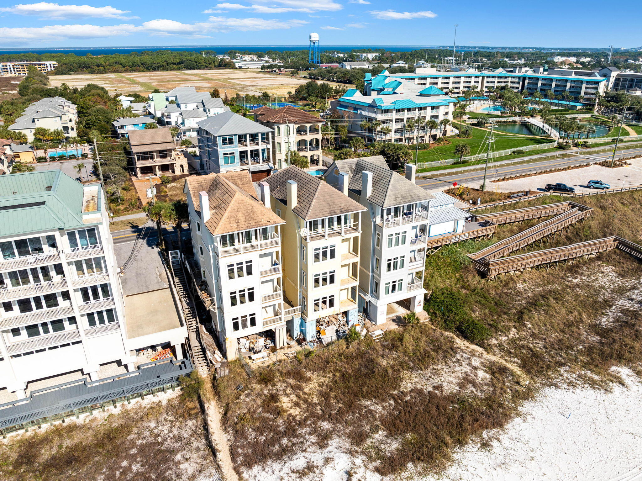 925 Scenic Gulf Drive