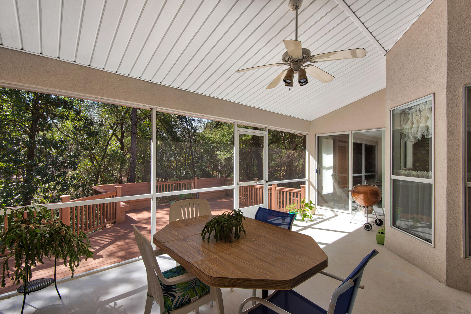 ROCKY BAYOU COUNTRY CLUB ESTATES 8 - Residential