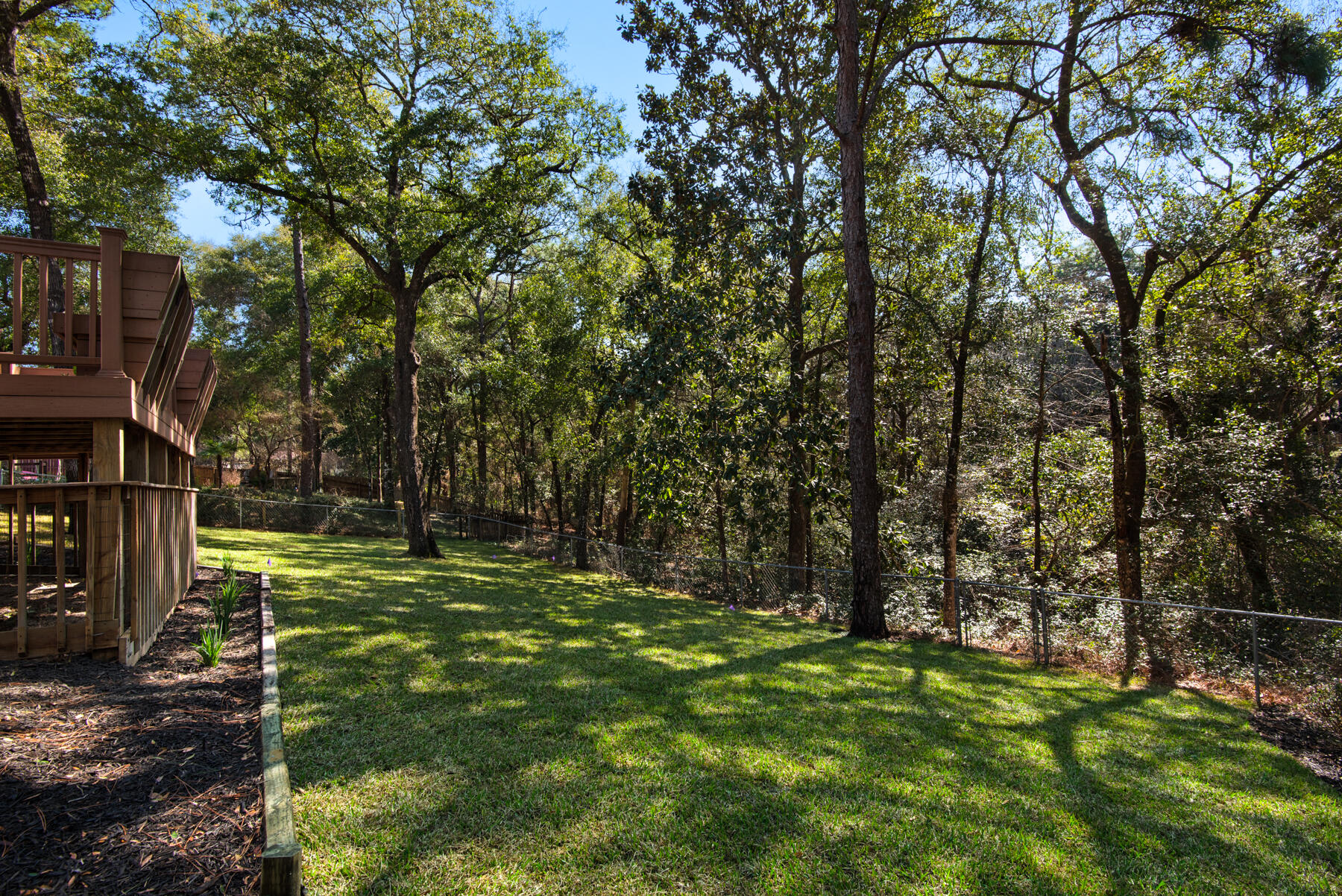 ROCKY BAYOU COUNTRY CLUB ESTATES 8 - Residential