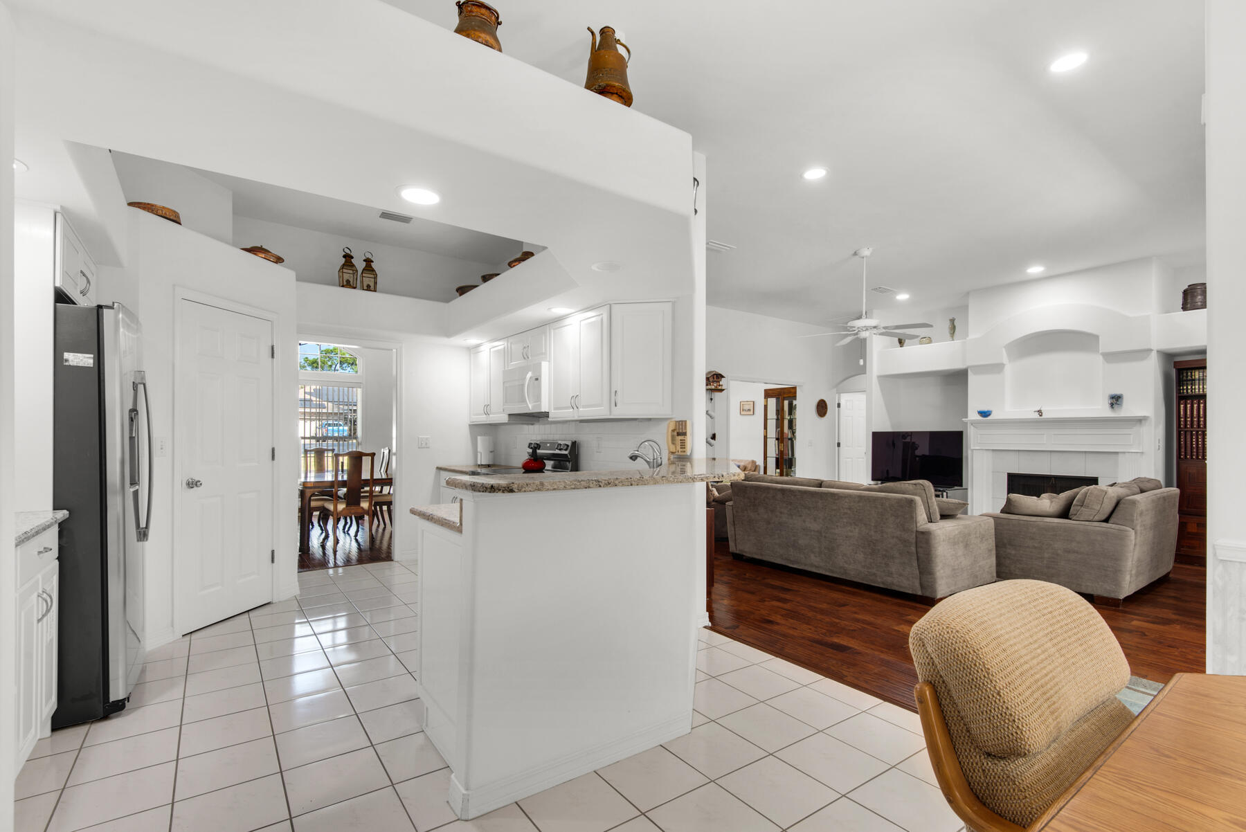 ROCKY BAYOU COUNTRY CLUB ESTATES 8 - Residential
