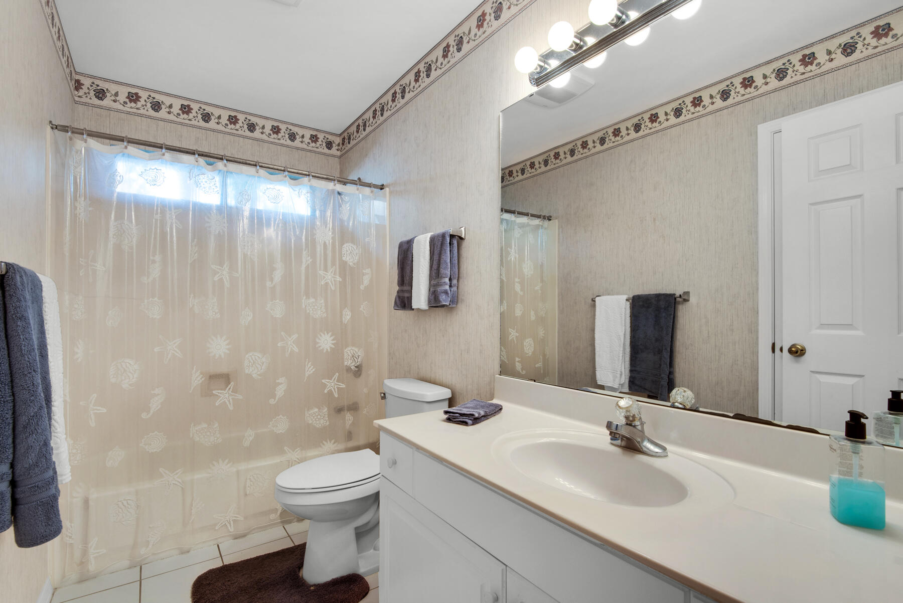 ROCKY BAYOU COUNTRY CLUB ESTATES 8 - Residential