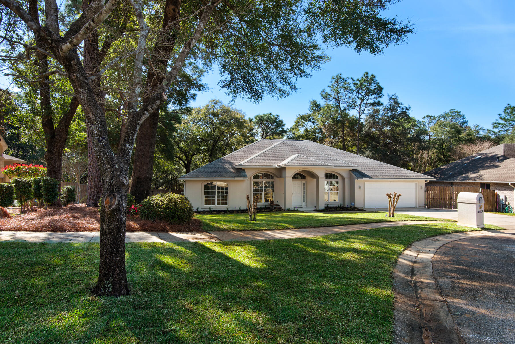 ROCKY BAYOU COUNTRY CLUB ESTATES 8 - Residential
