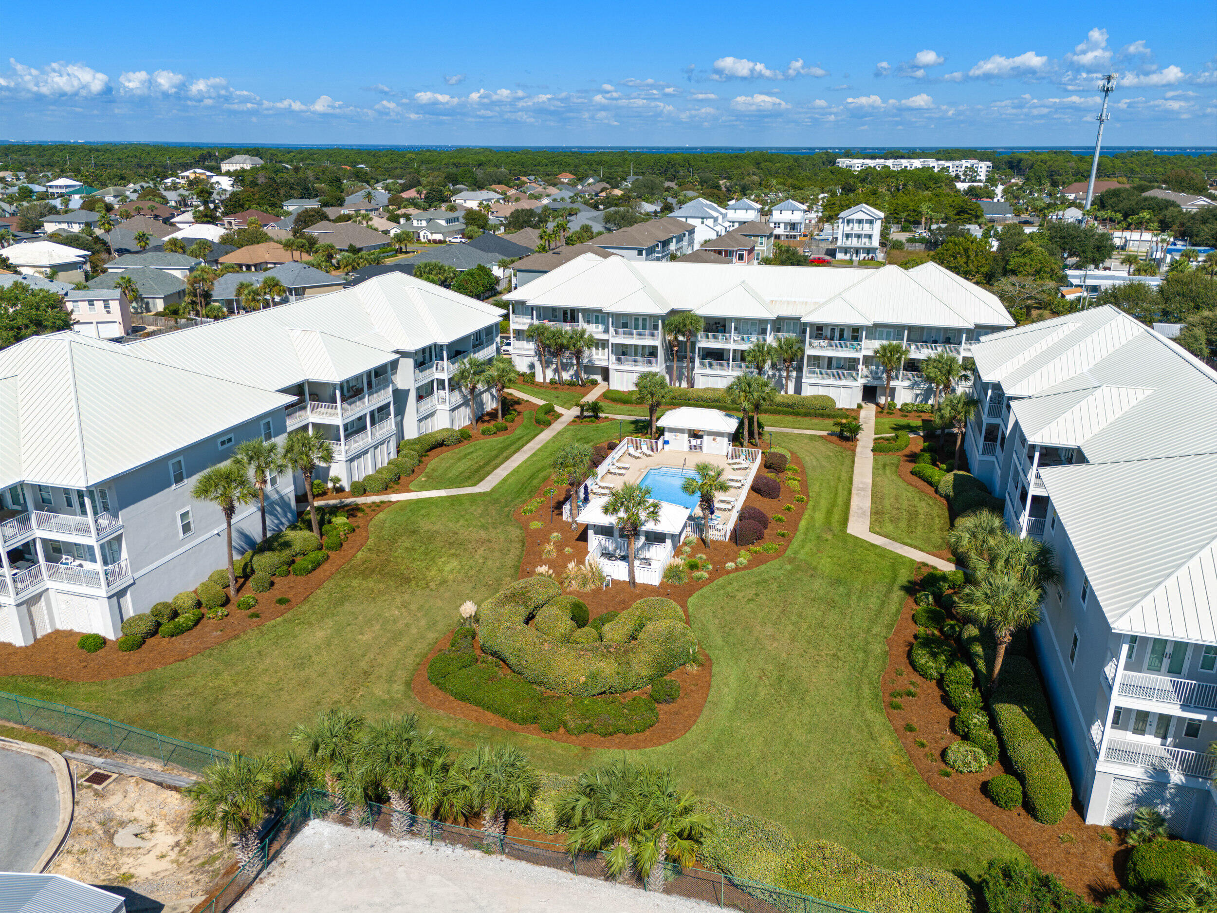 PAVILION PALMS - Residential