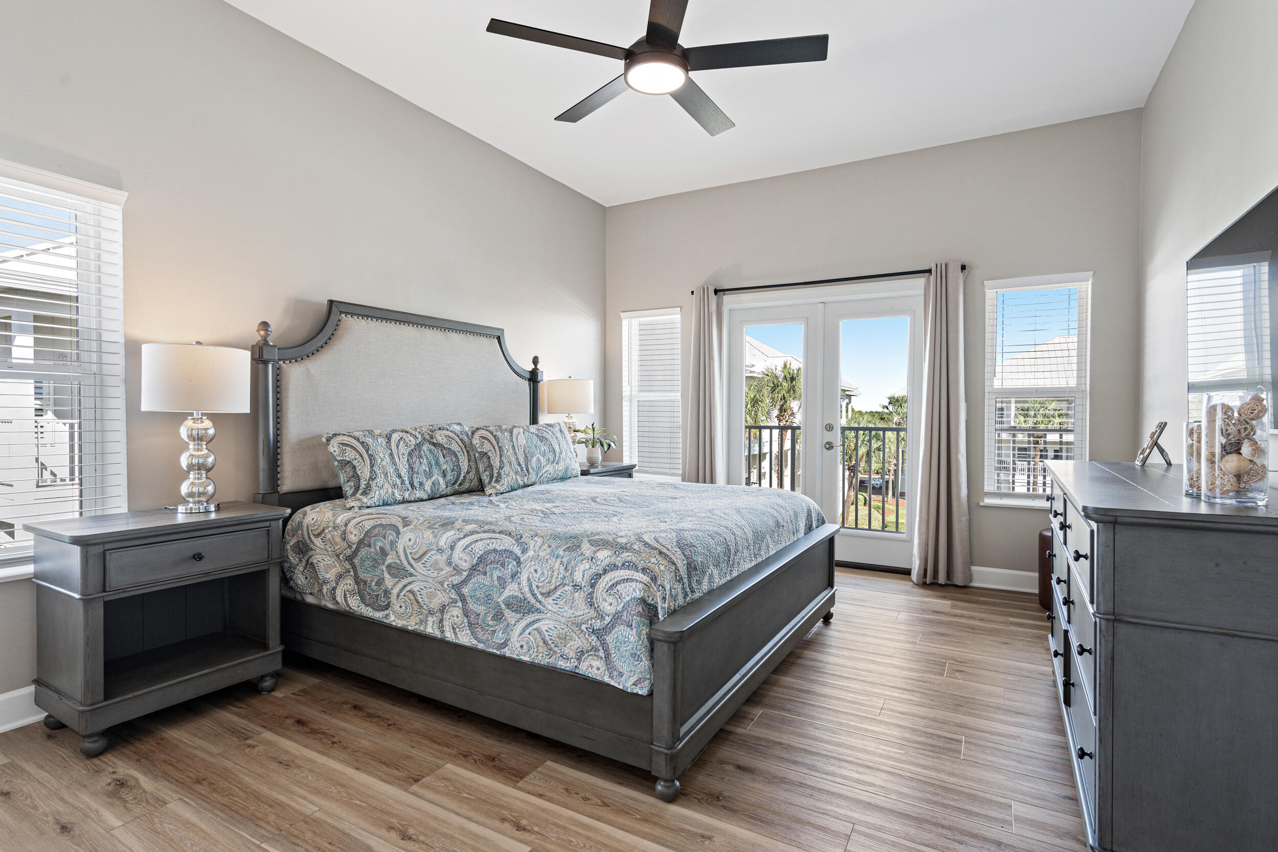 PAVILION PALMS - Residential