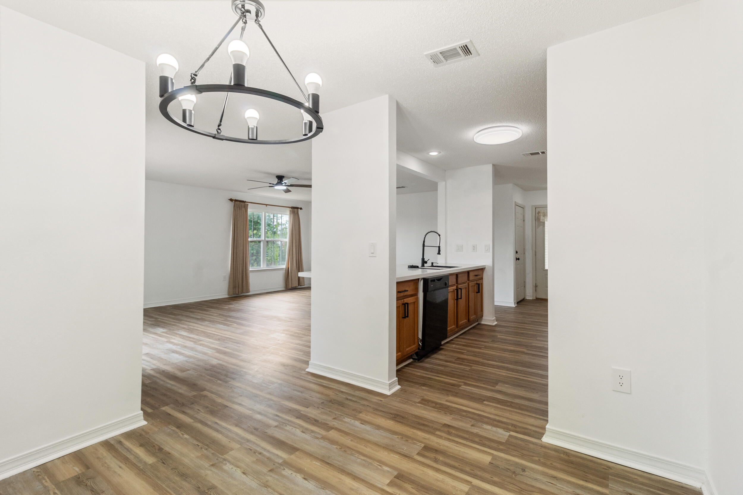 HUNTERS' RIDGE - Residential