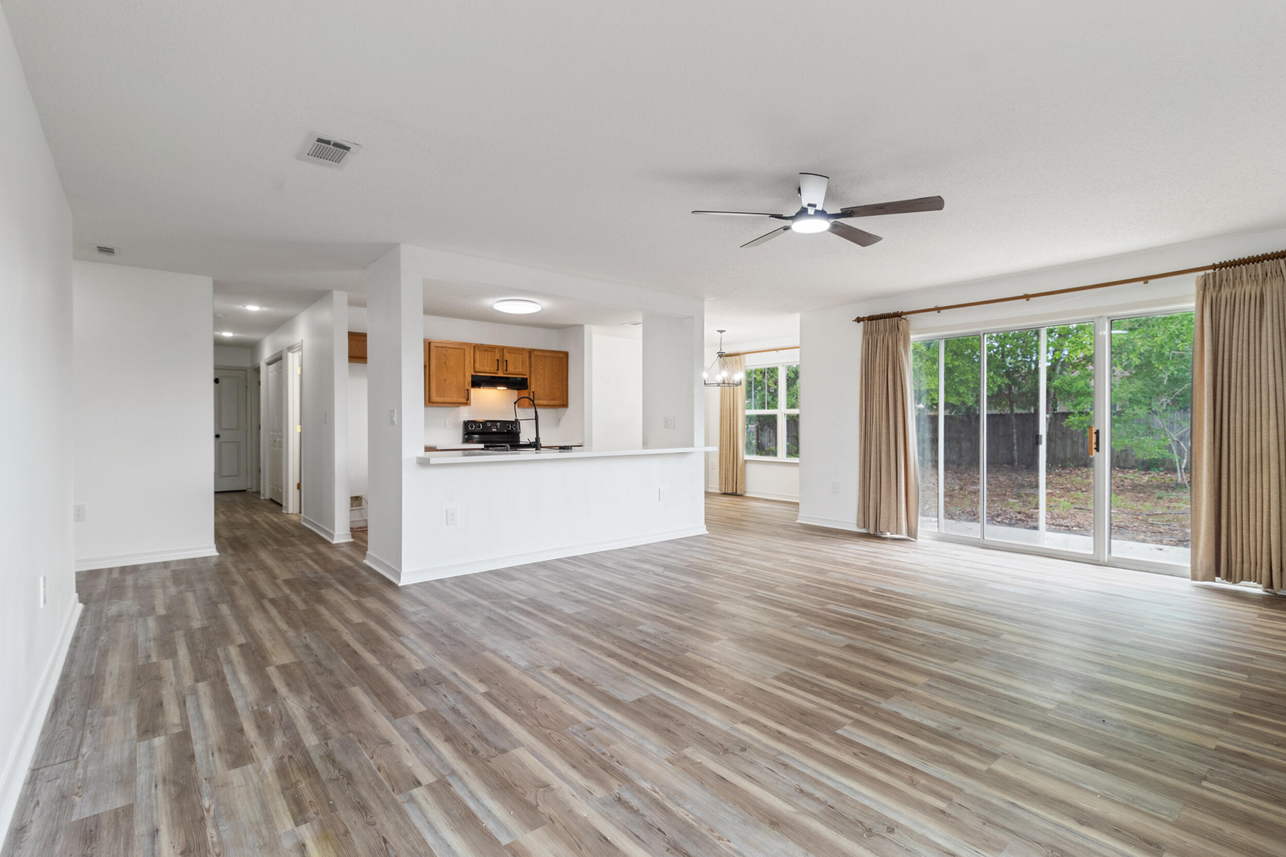 HUNTERS' RIDGE - Residential