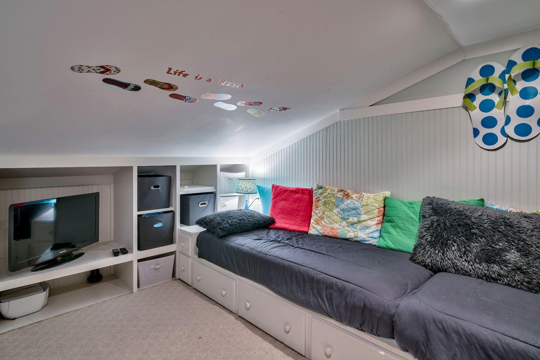 BLUE TIDE CONDO - Residential