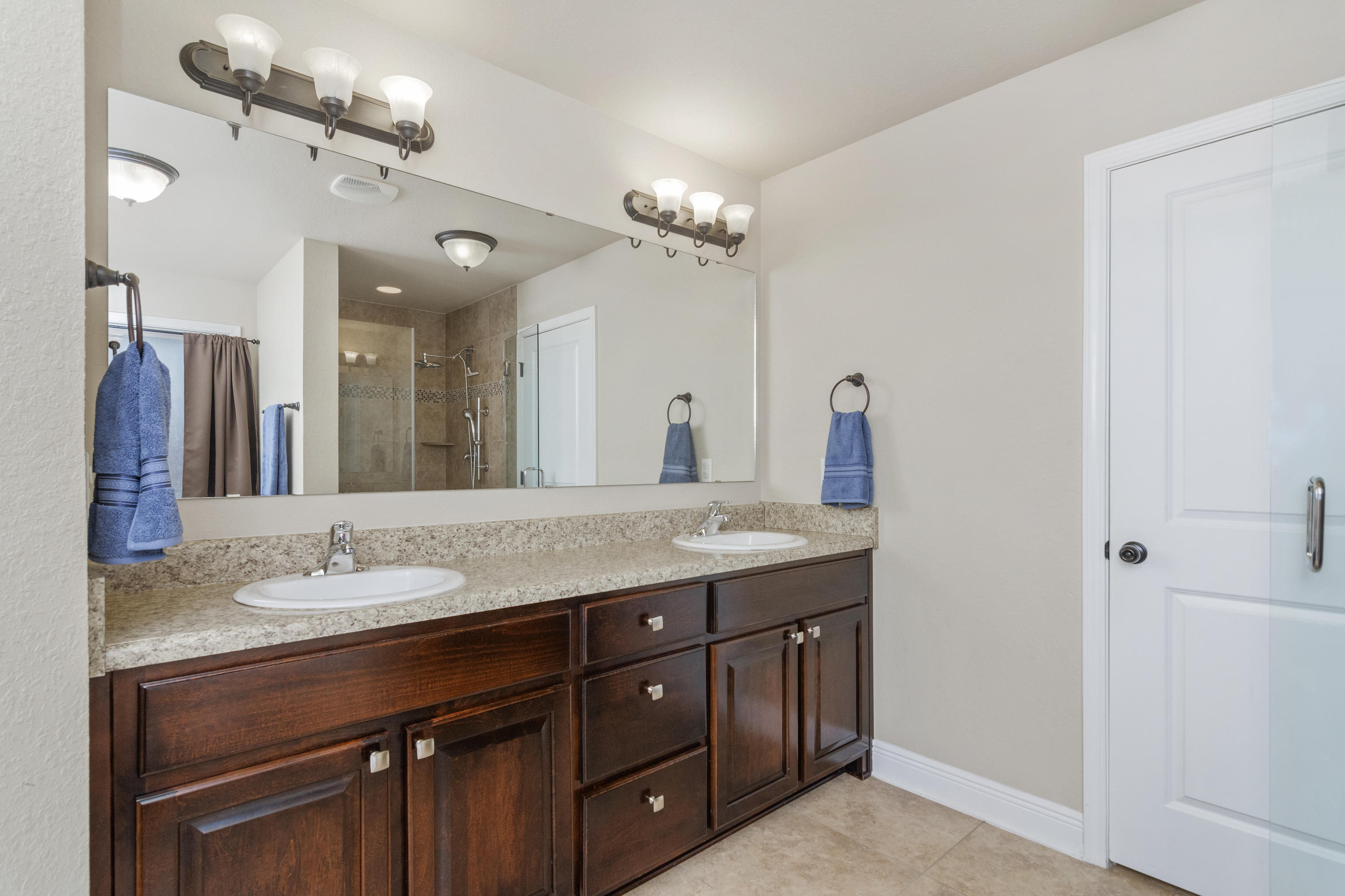 FOX VALLEY - Residential