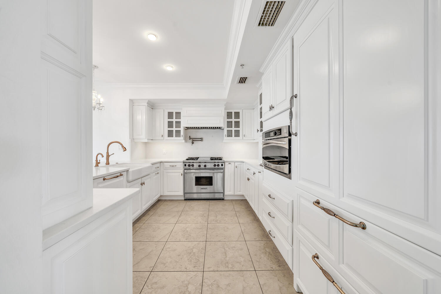 WATERVIEW TOWERS YACHT CLUB - Residential