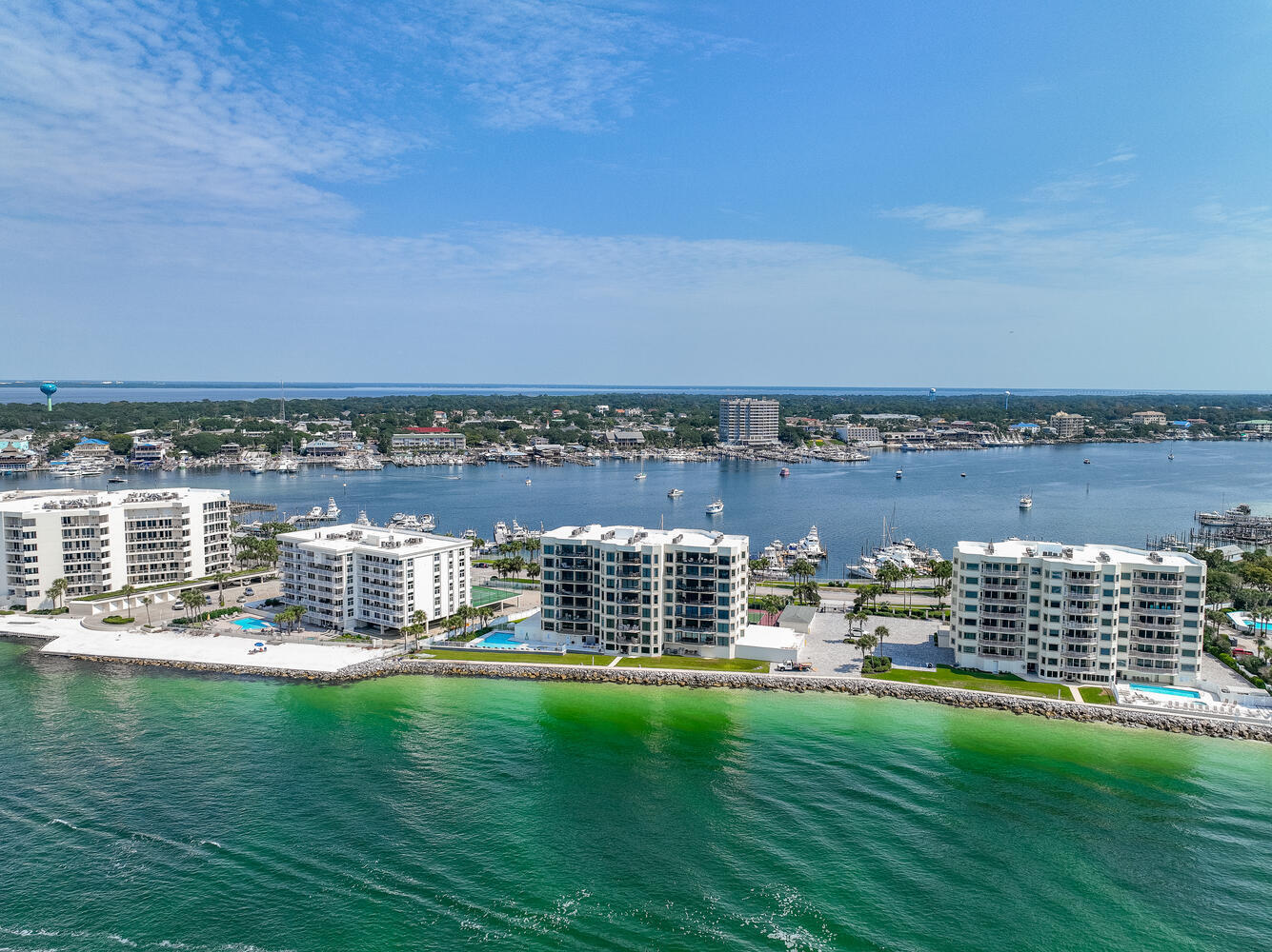 WATERVIEW TOWERS YACHT CLUB - Residential
