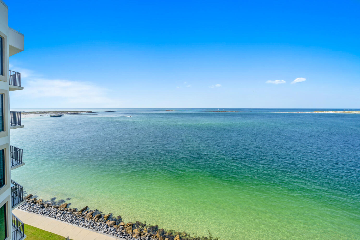 WATERVIEW TOWERS YACHT CLUB - Residential