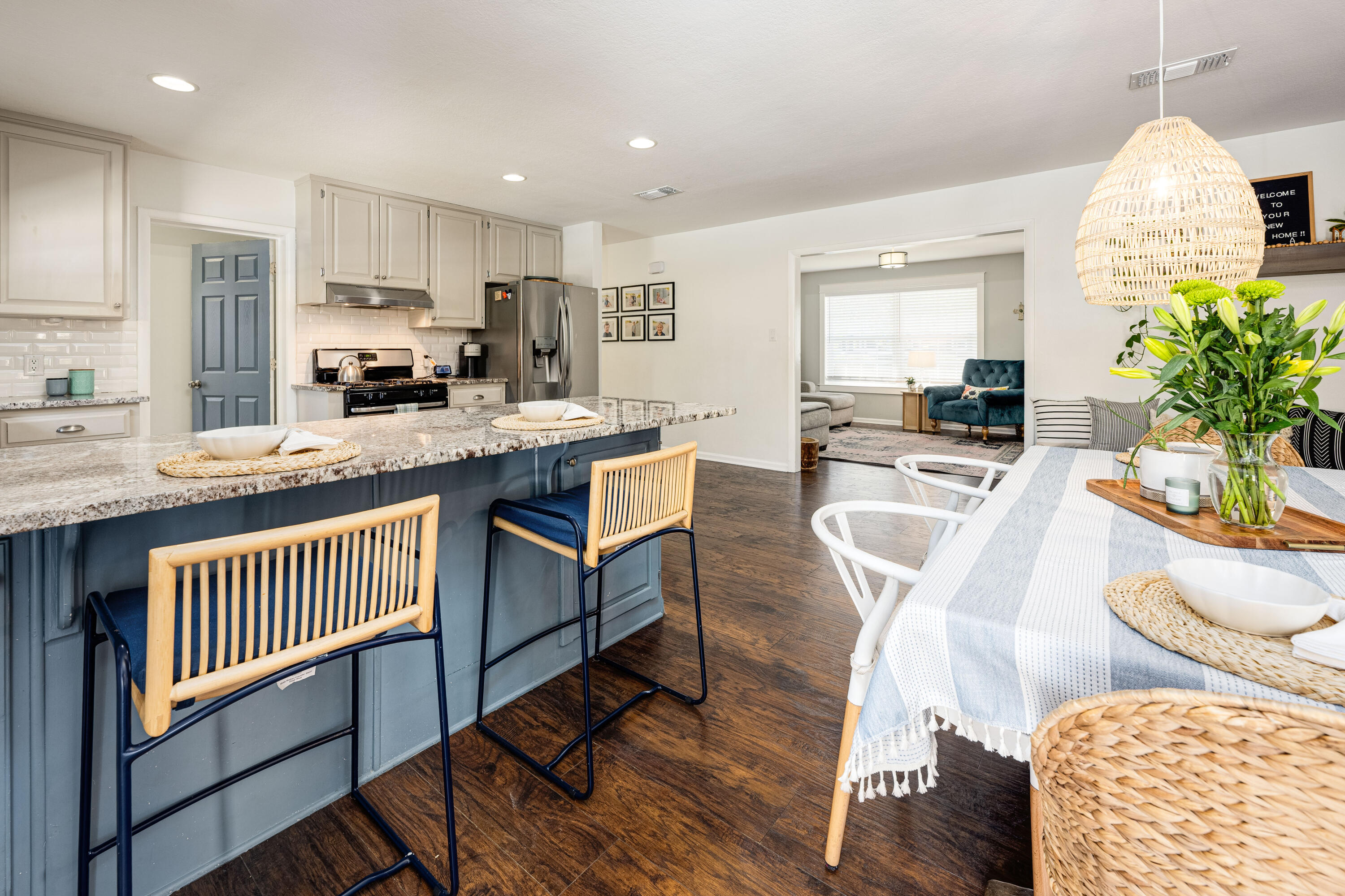 COMMODORE PLACE - Residential