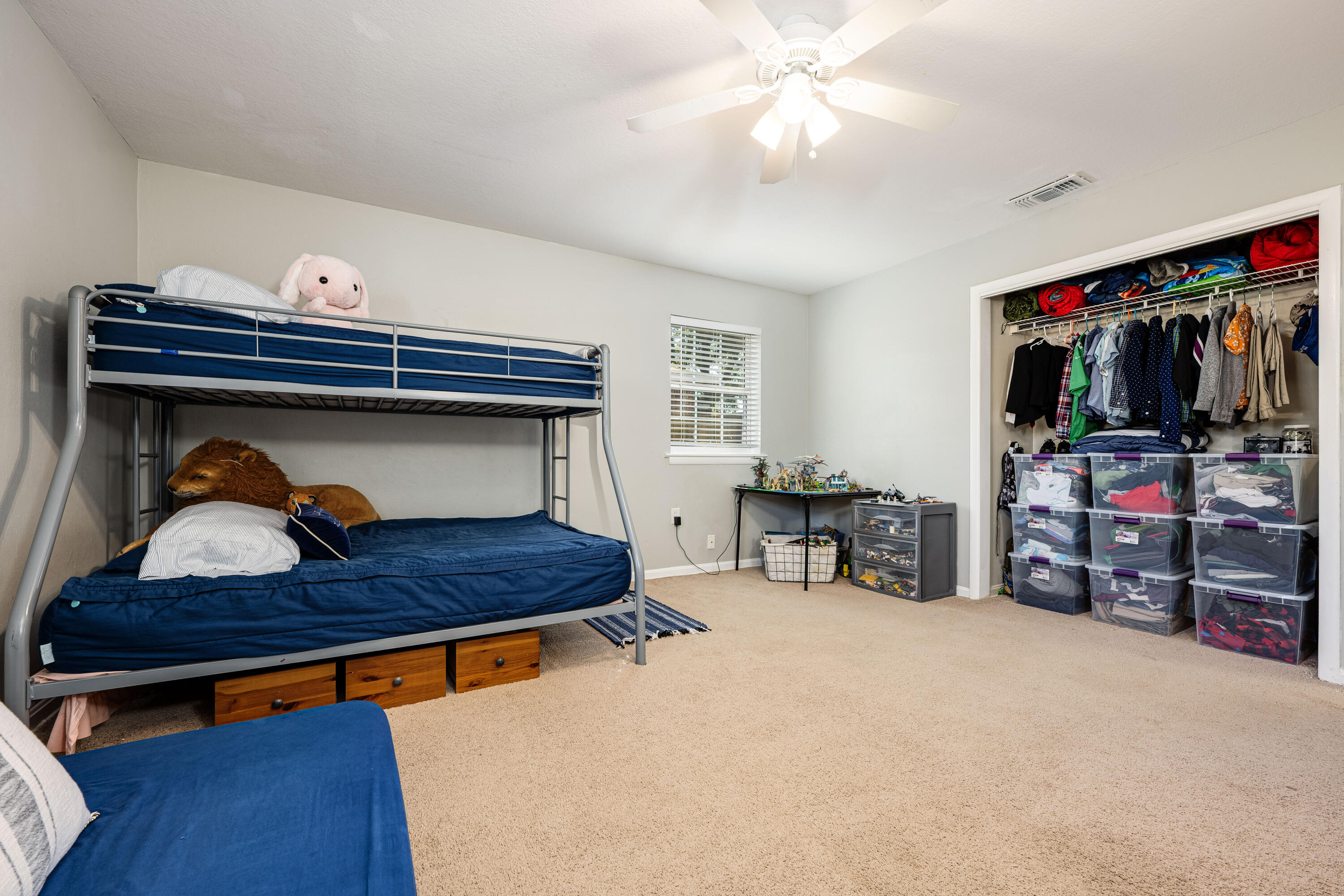 COMMODORE PLACE - Residential