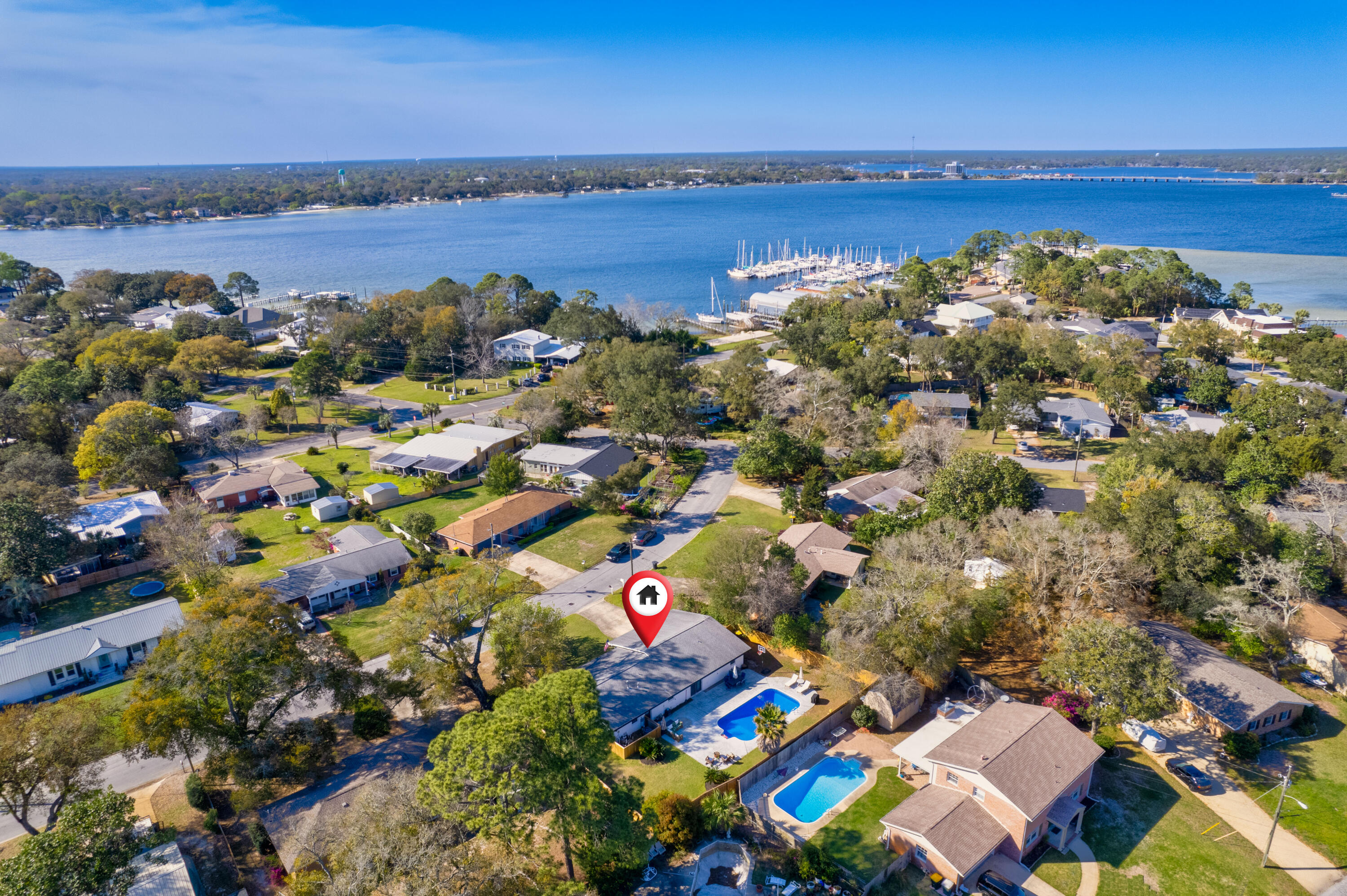 COMMODORE PLACE - Residential