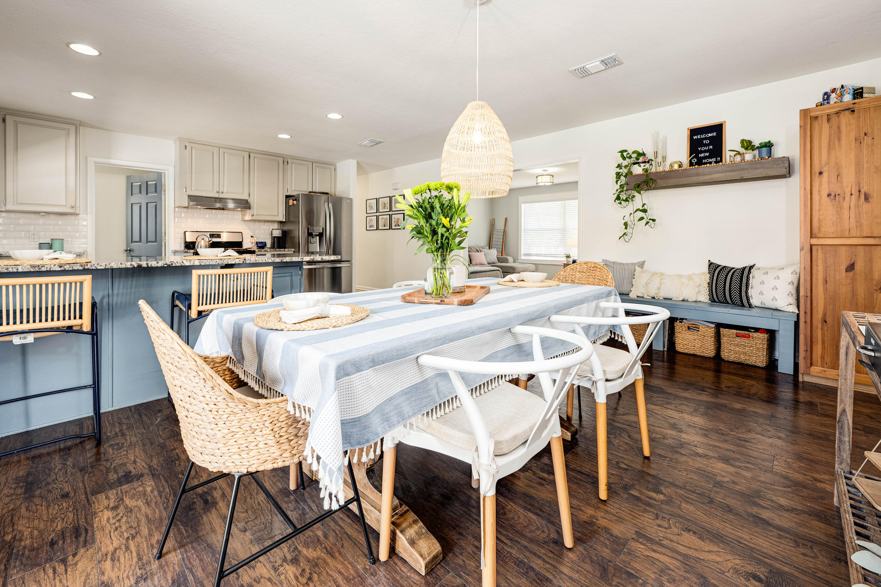 COMMODORE PLACE - Residential