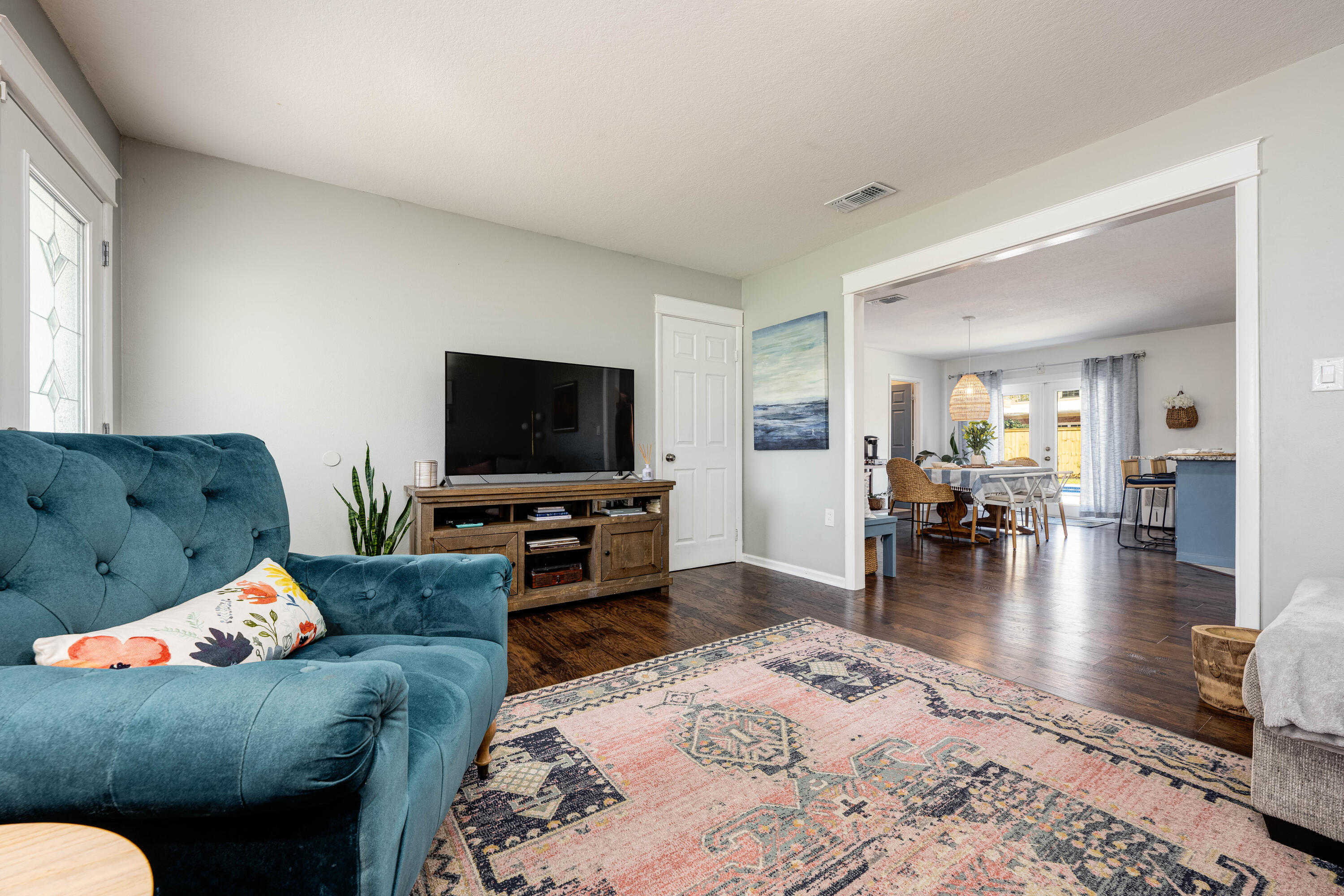 COMMODORE PLACE - Residential