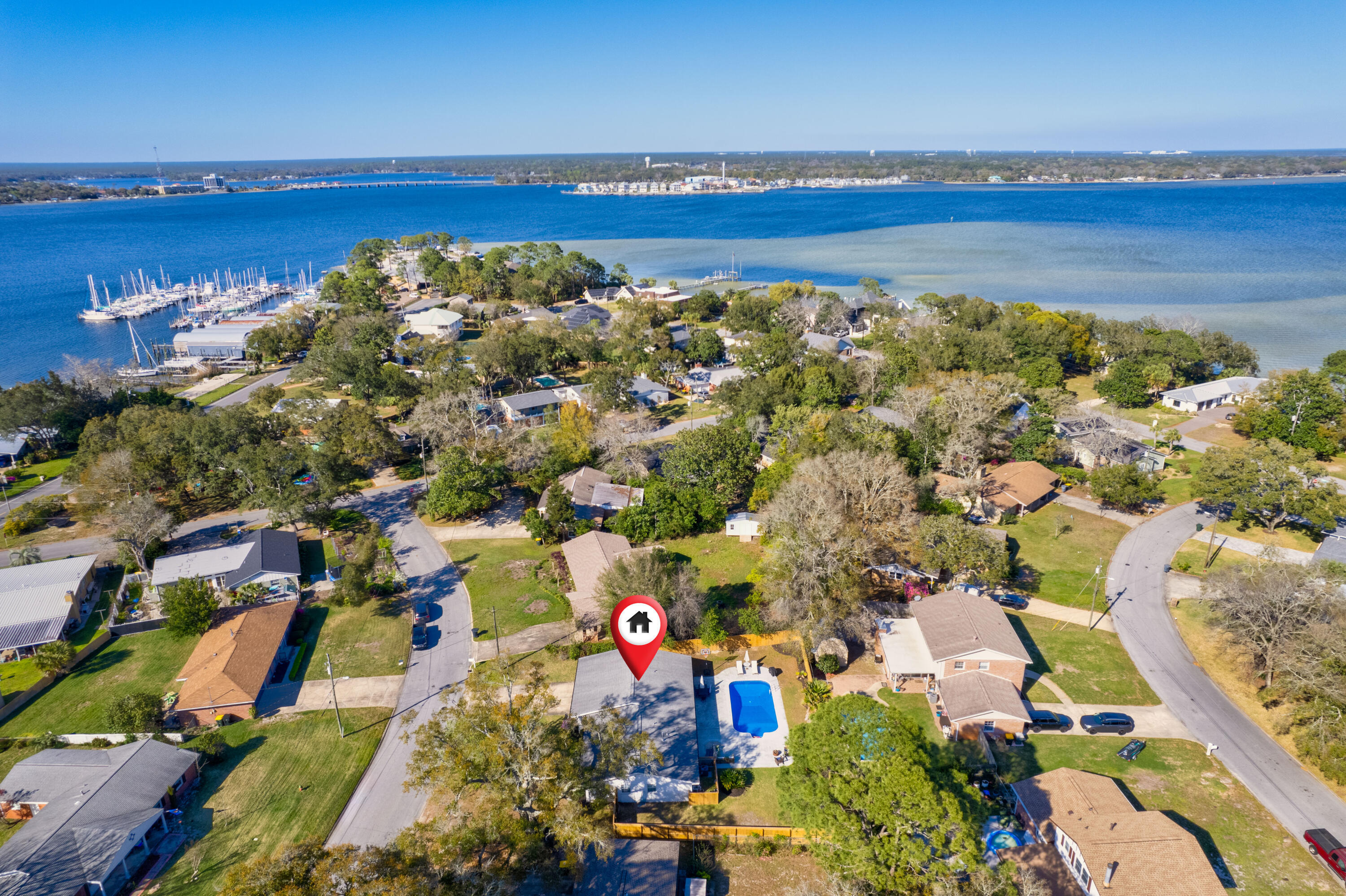 COMMODORE PLACE - Residential