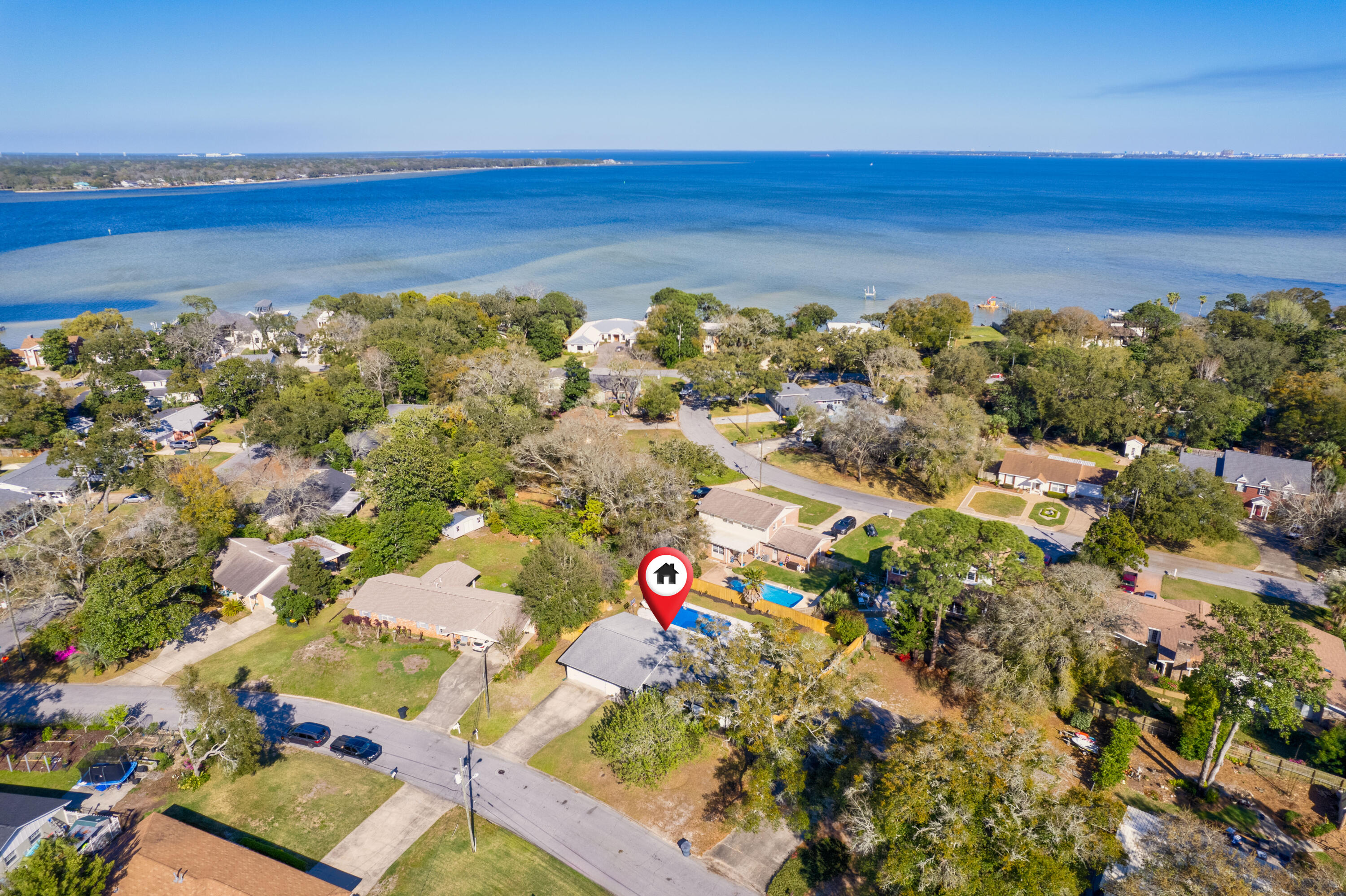 COMMODORE PLACE - Residential